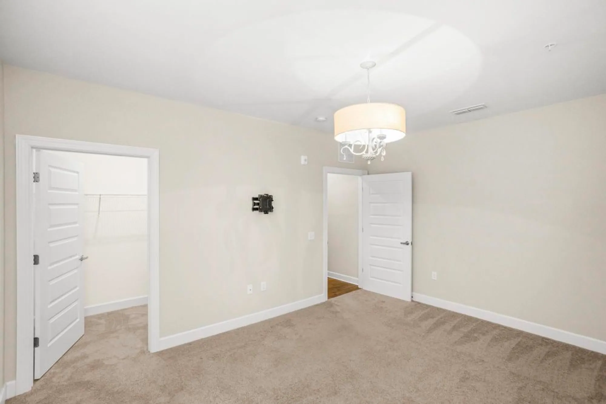 Property Slideshow image 32 of 60 | 141 saundersville rd apt 1402, Hendersonville, TN, 37075