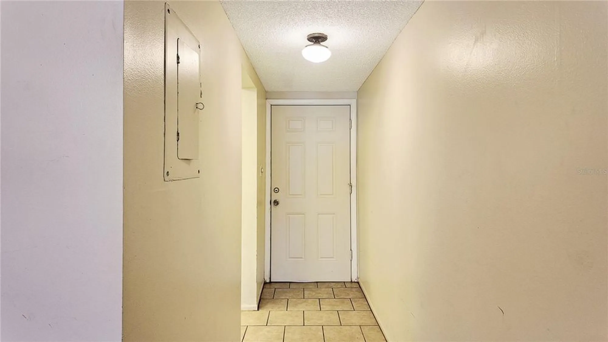 Property Slideshow image 4 of 21 | 4127 heron way # 111, Bradenton, FL, 34205