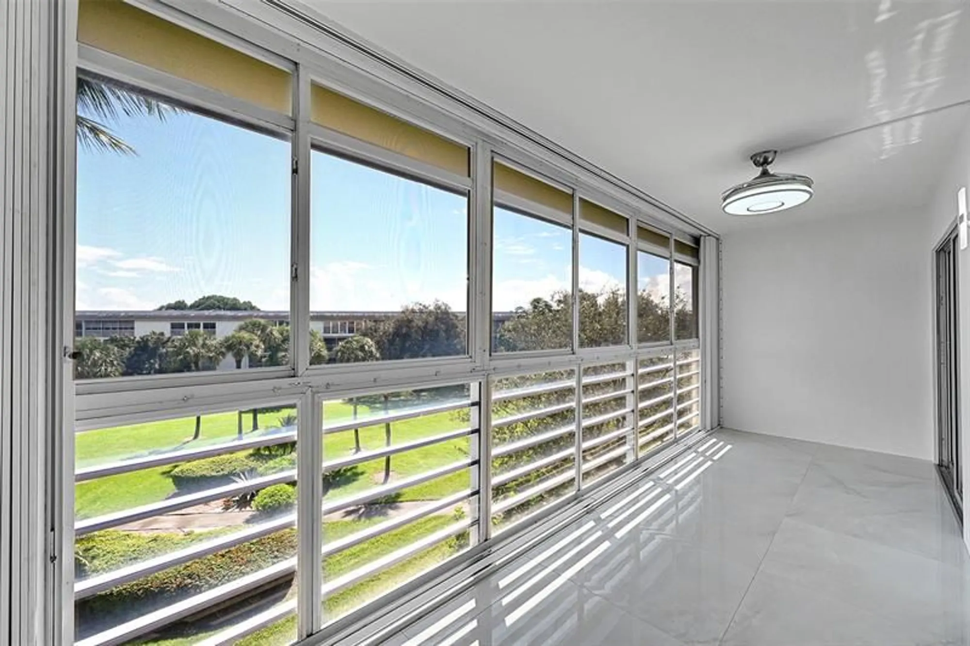 Property Slideshow image 17 of 65 | 2901 victoria cir m4, Coconut Creek, FL, 33066