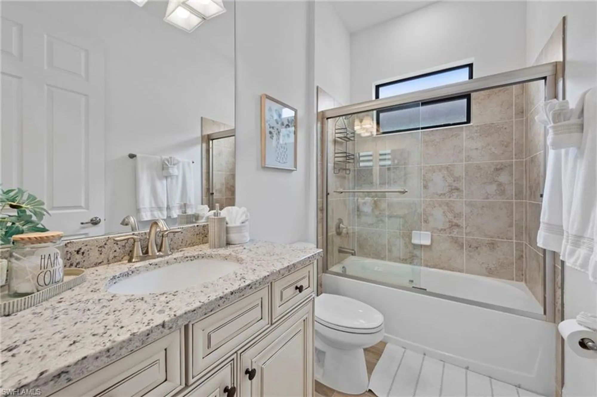 Property Slideshow image 26 of 49 | 28009 foxrock ct, Bonita Springs, FL, 34135