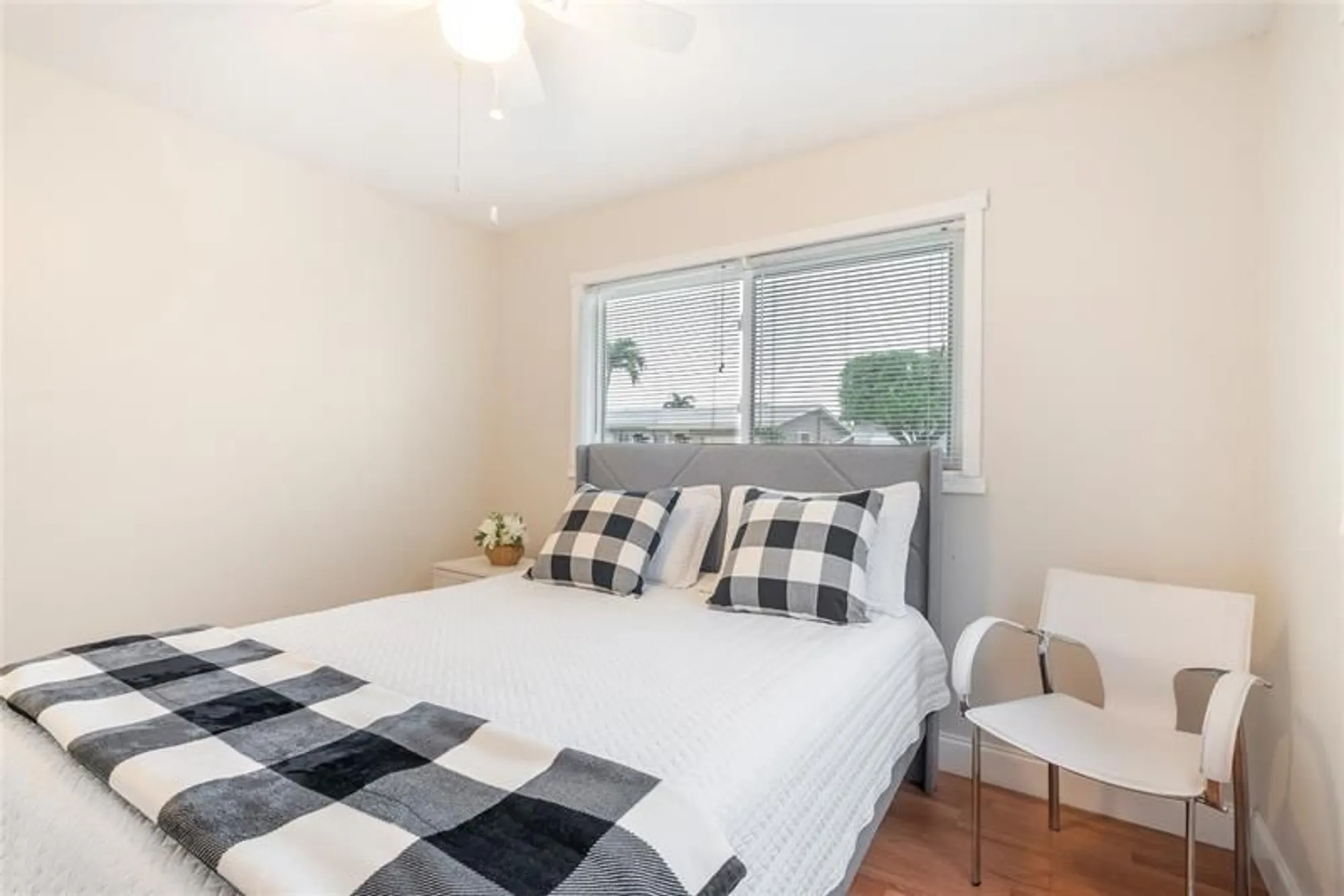 Property Slideshow image 15 of 30 | 985 nw 69th ave, Margate, FL, 33063