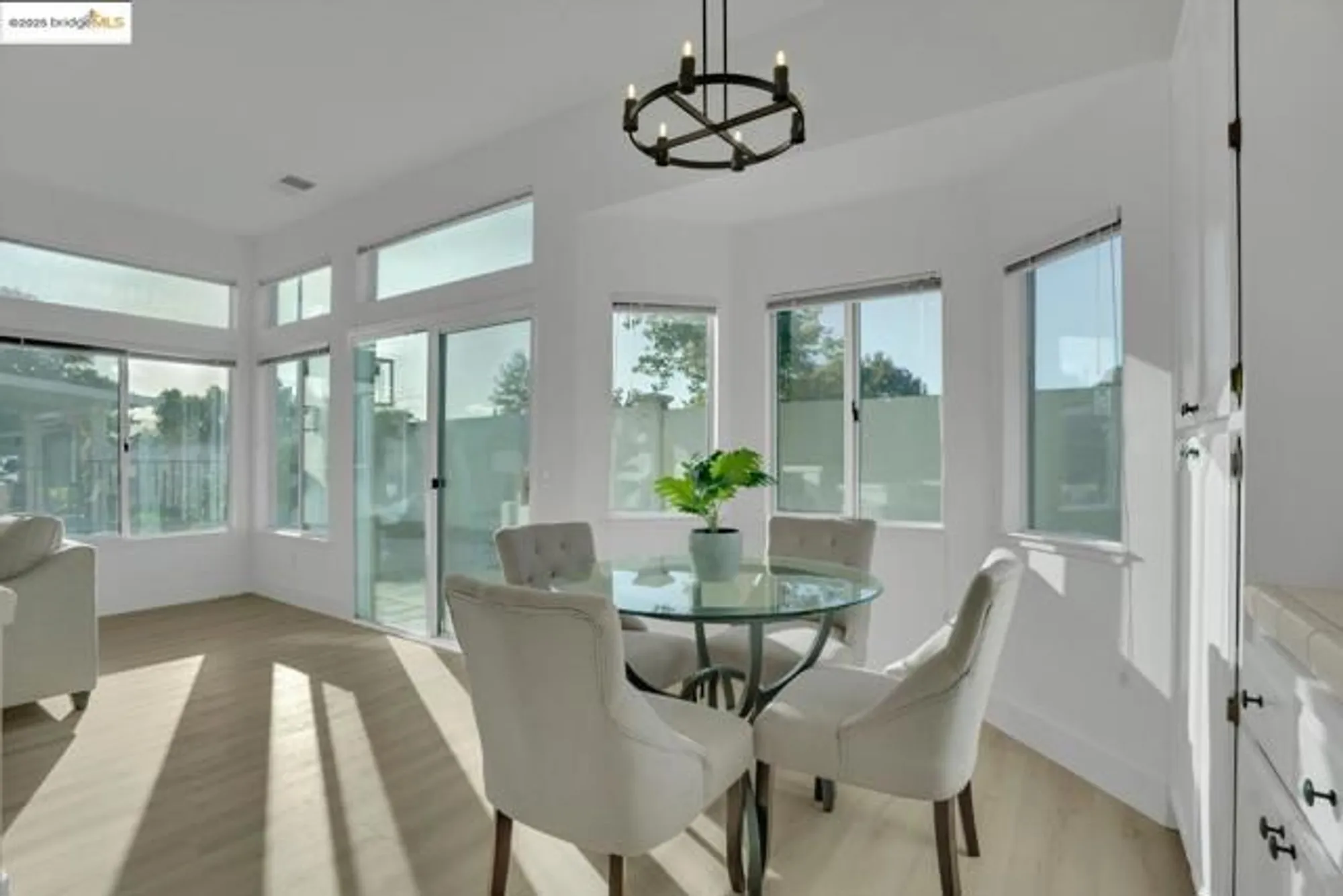 Property Slideshow image 15 of 44 | 1898 crispin dr, Brentwood, CA, 94513