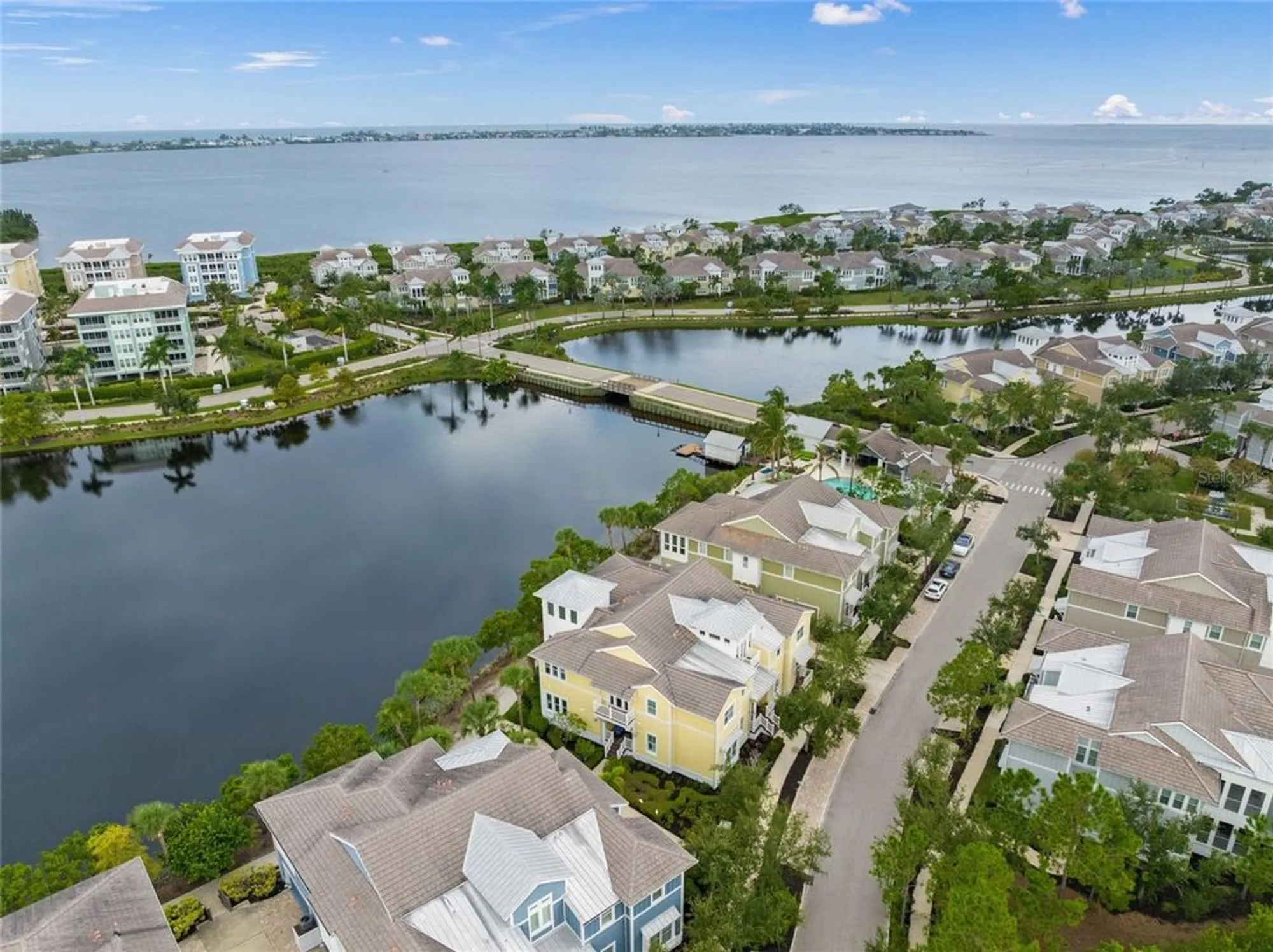 Property Slideshow image 28 of 51 | 340 sapphire lake dr unit 201, Bradenton, FL, 34209