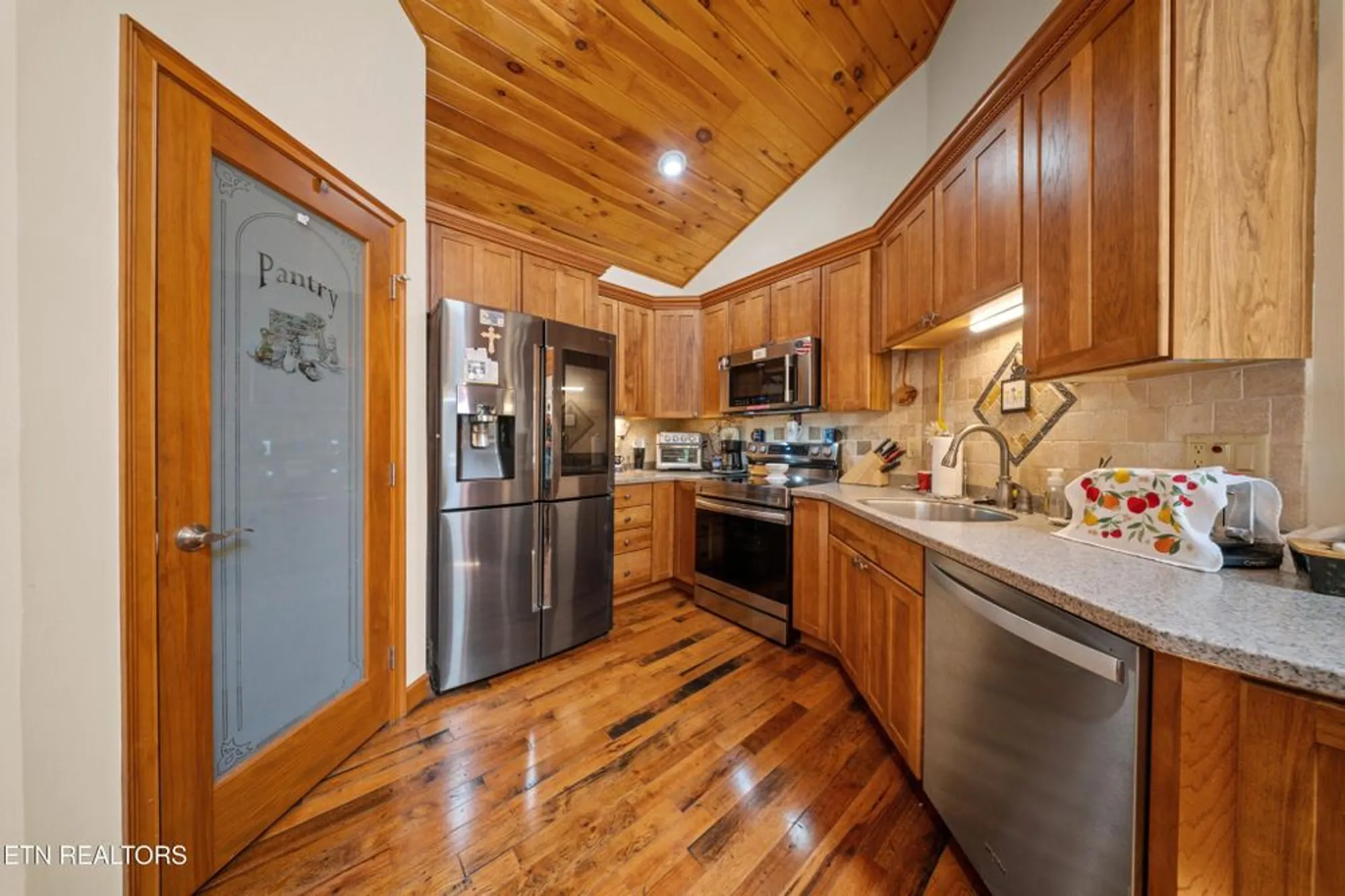 Property Slideshow image 33 of 49 | 46 westridge ct, Crossville, TN, 38558