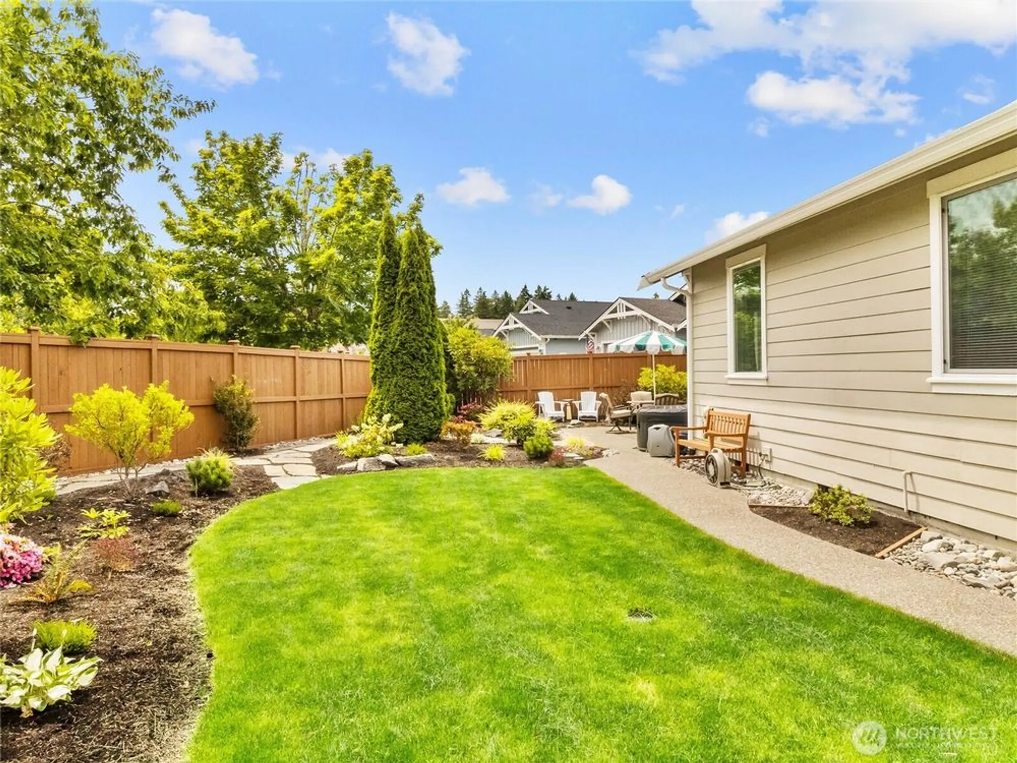 Property Slideshow image 34 of 40 | 4989 spokane st, Lacey, WA, 98516