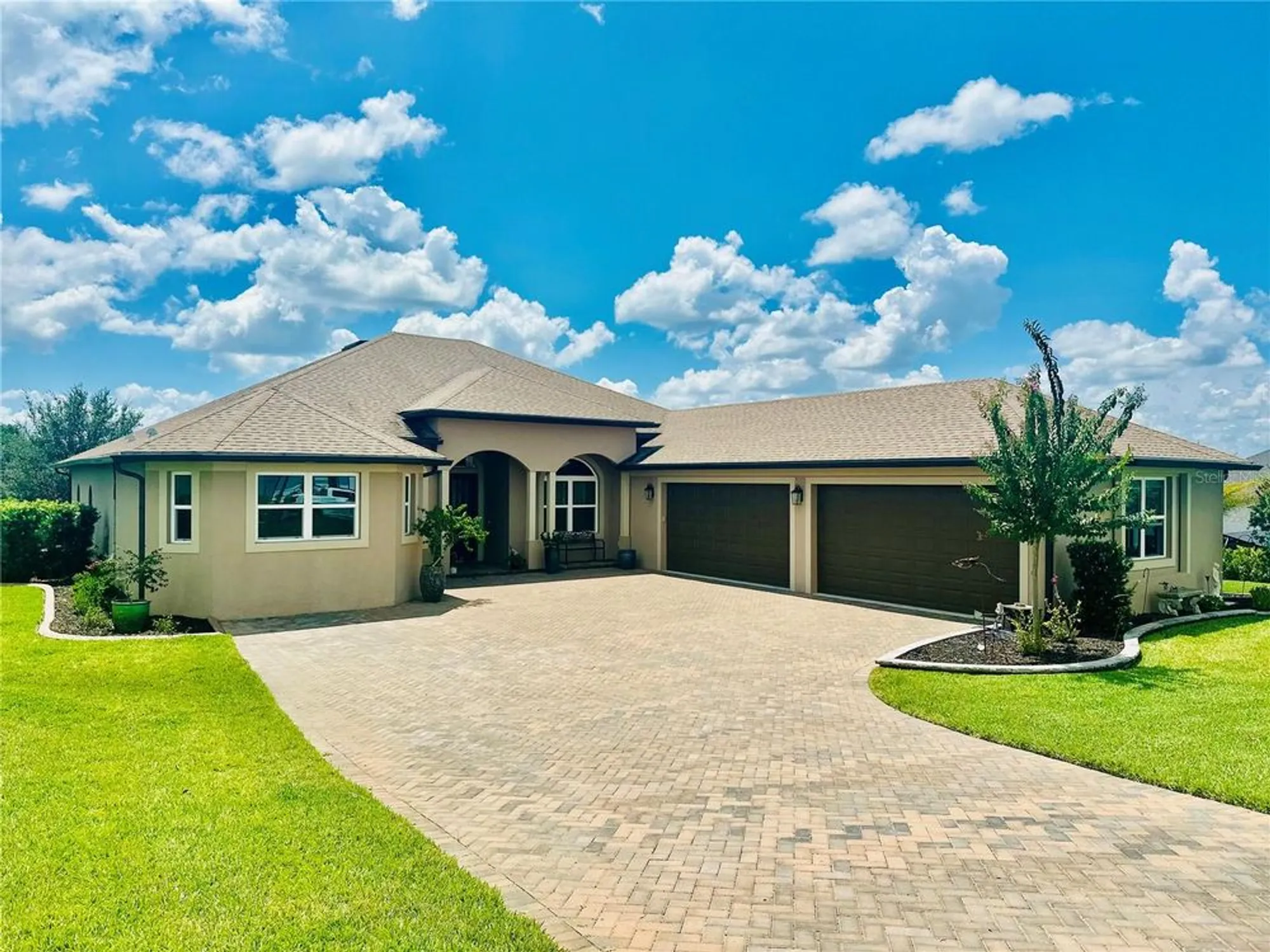 Property Slideshow image 2 of 88 | 6008 apex way, Lady Lake, FL, 32159