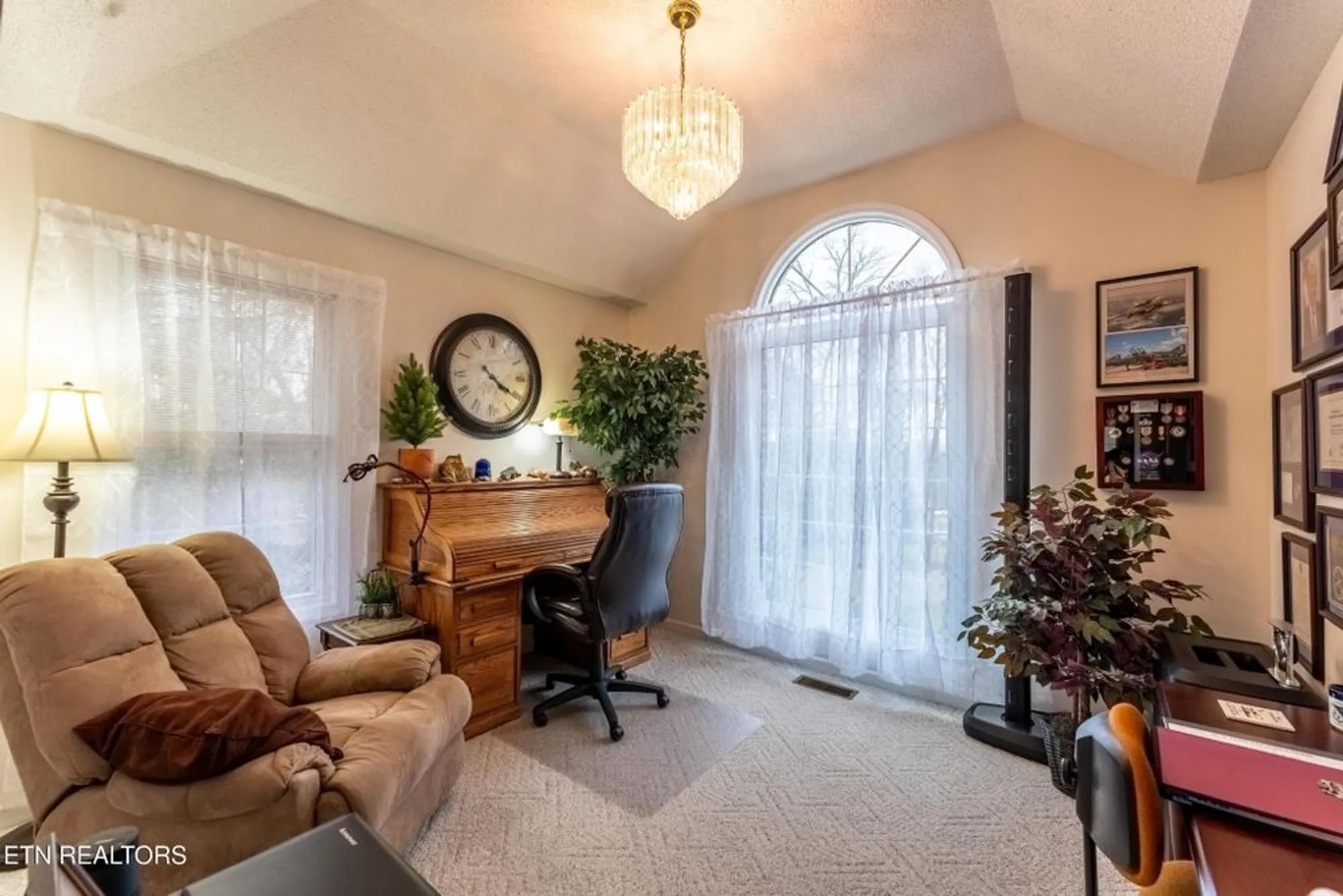 Property Slideshow image 25 of 48 | 31 oakcrest ct, Crossville, TN, 38558