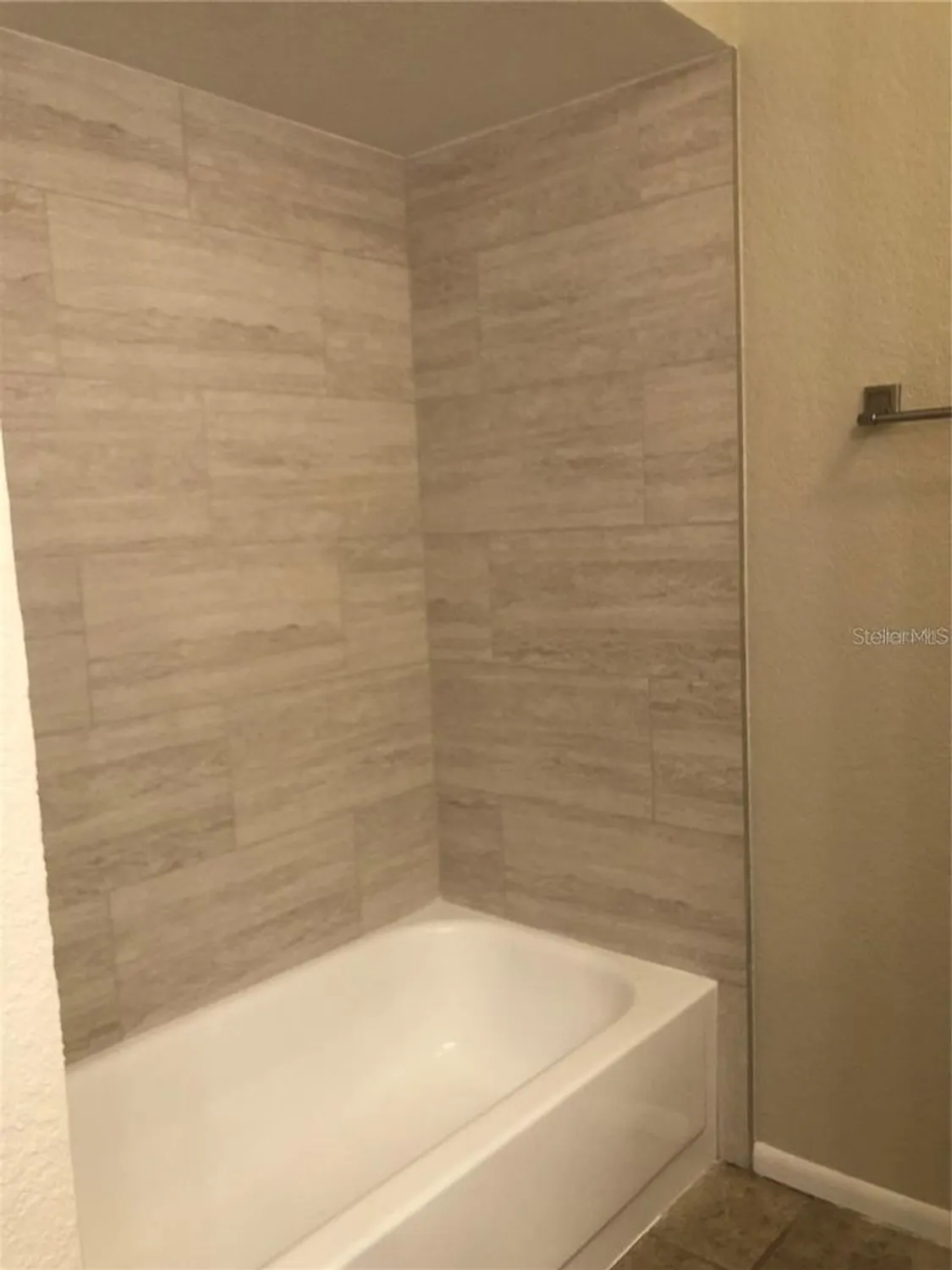 Property Slideshow image 24 of 37 | 1417 heather ridge blvd, Dunedin, FL, 34698