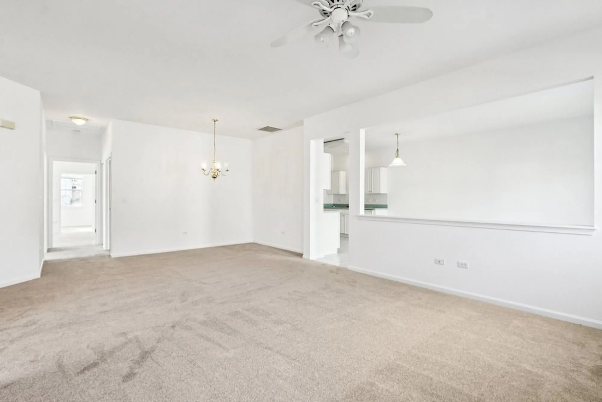 Property Slideshow image 5 of 38 | 13322 s bayberry ln, Plainfield, IL, 60544