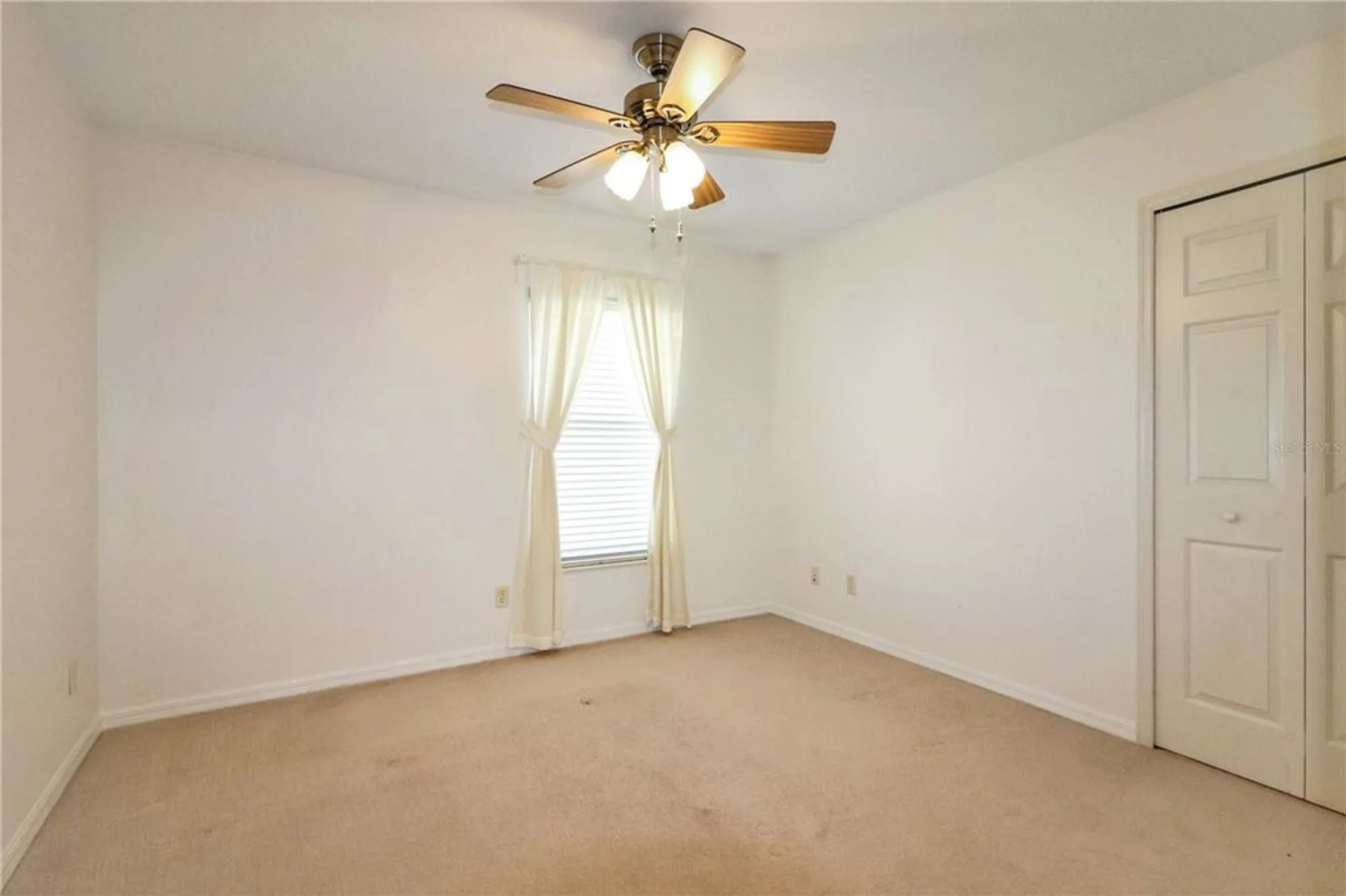 Property Slideshow image 16 of 31 | 5107 aurora dr, Leesburg, FL, 34748