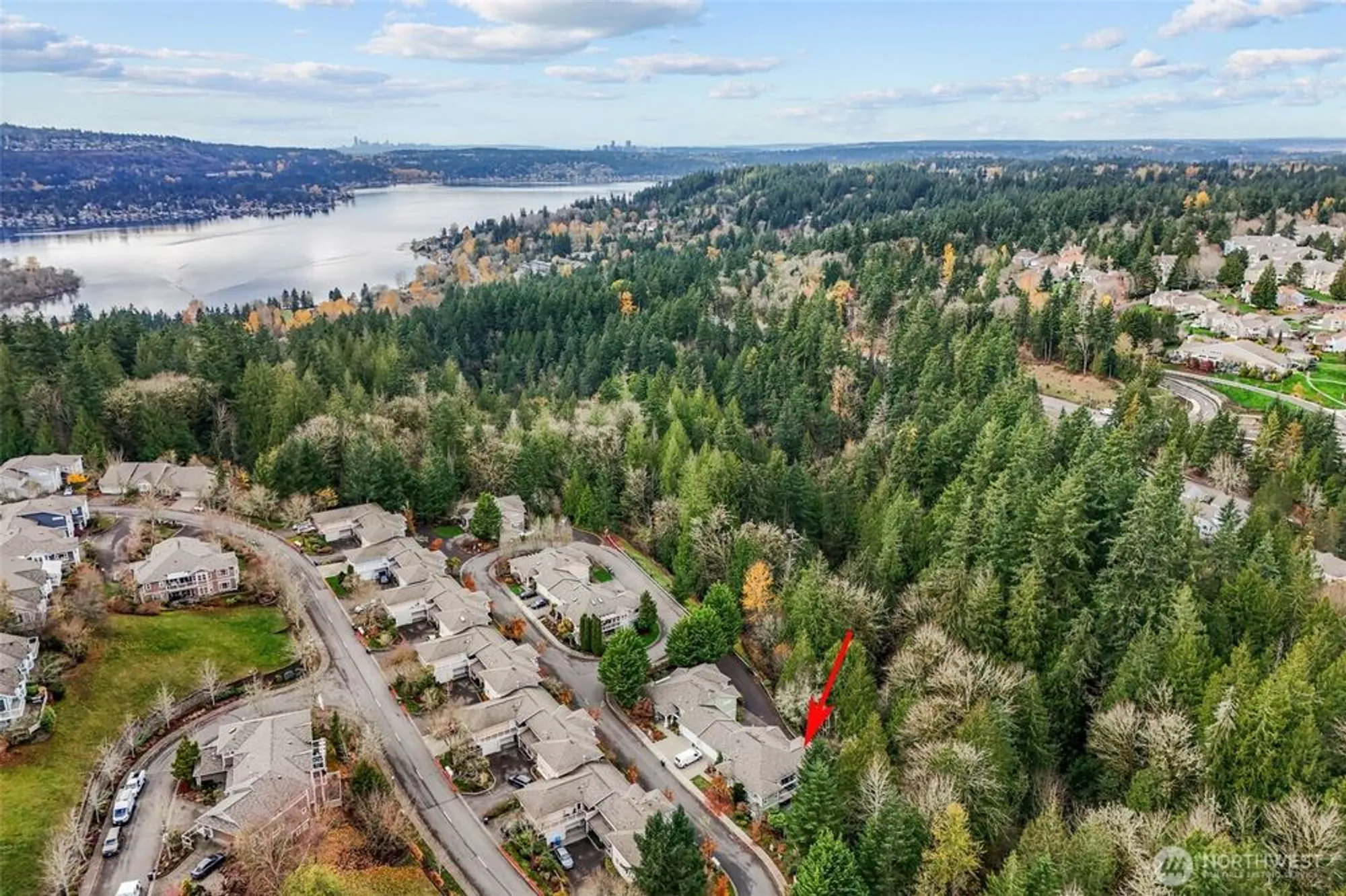 Property Slideshow image 39 of 40 | 22637 se 44th ln, Issaquah, WA, 98029