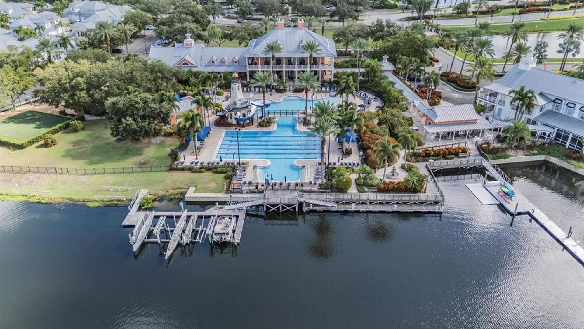 Property Slideshow image 35 of 43 | 218 summerside ct, Apollo Beach, FL, 33572