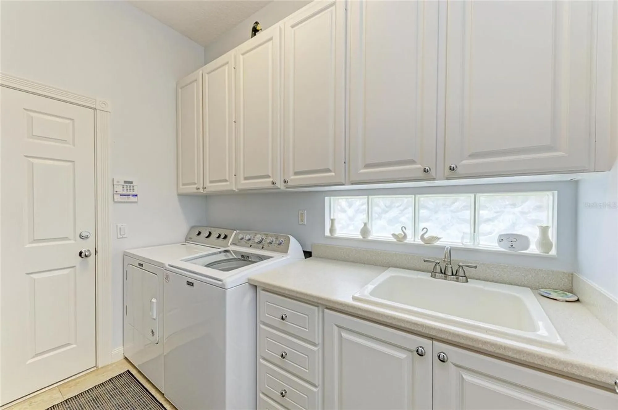 Property Slideshow image 36 of 65 | 5827 benevento dr, Sarasota, FL, 34238