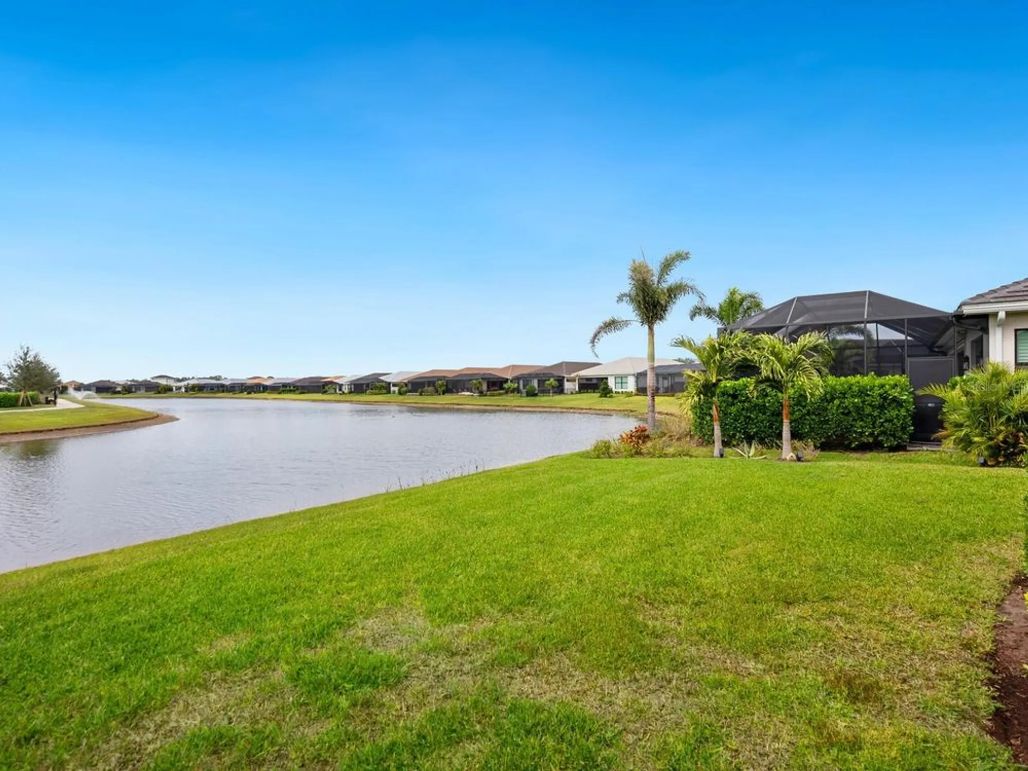 Property Slideshow image 2 of 51 | 4925 surfside cir, Bradenton, FL, 34211
