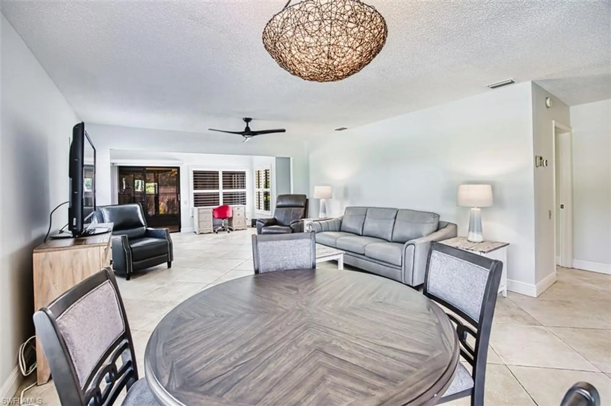 Property Slideshow image 4 of 50 | 1846 pine glade cir, Fort Myers, FL, 33907