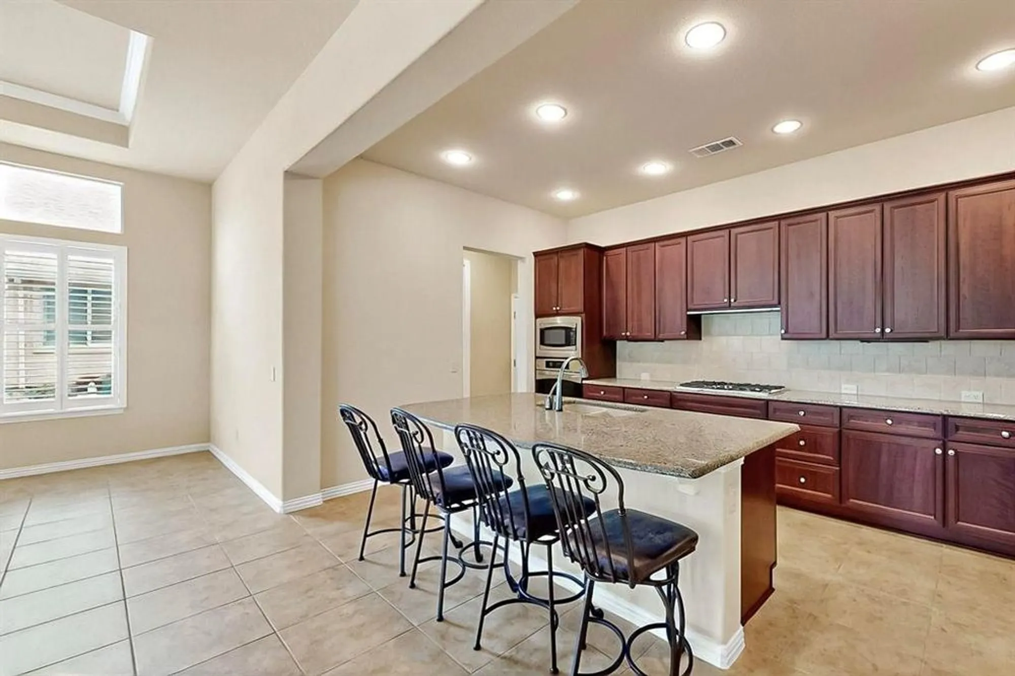 Property Slideshow image 14 of 38 | 11908 glenbrook st, Denton, TX, 76207