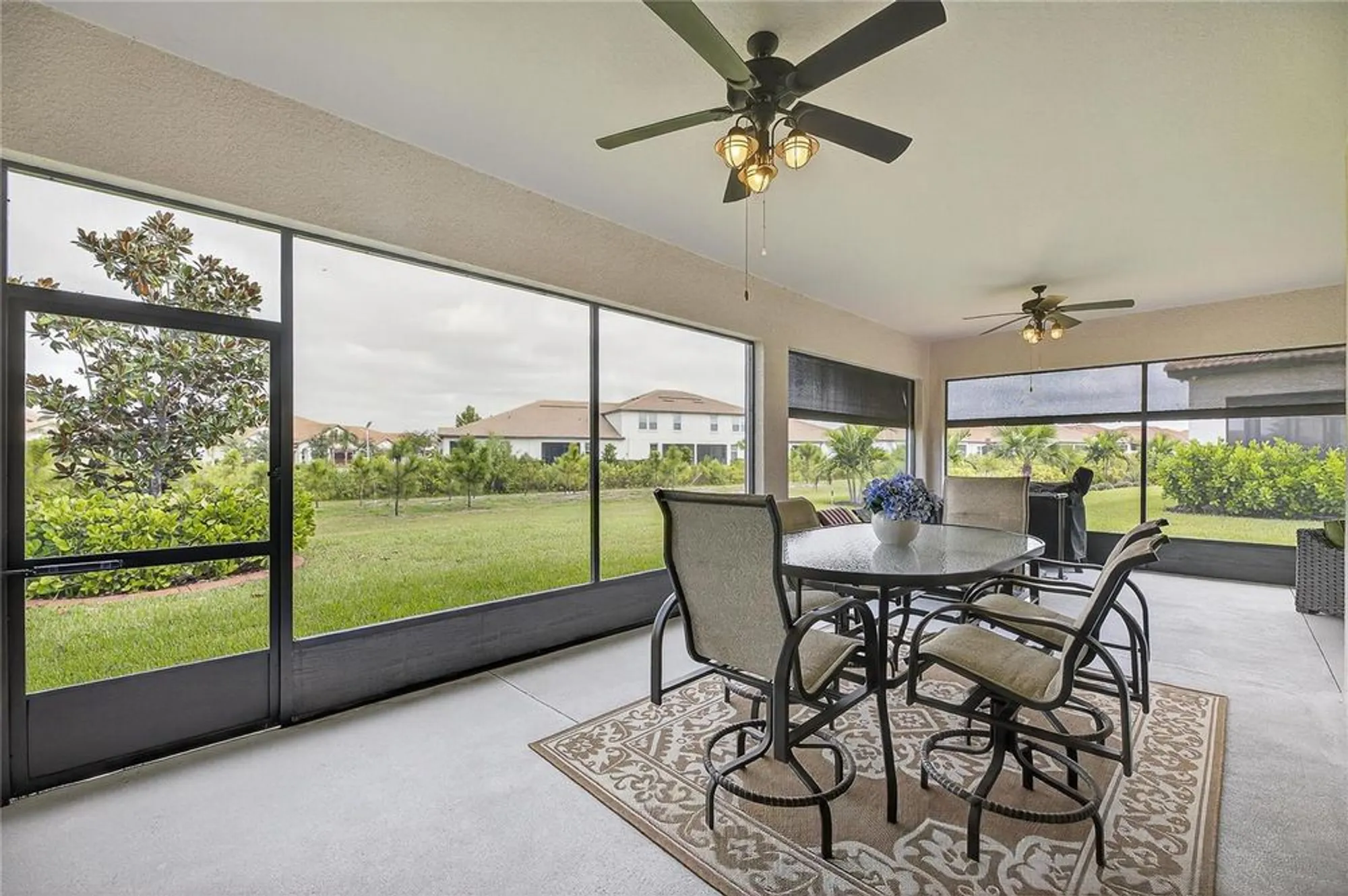 Property Slideshow image 44 of 96 | 5319 windy grove dr, Wimauma, FL, 33598