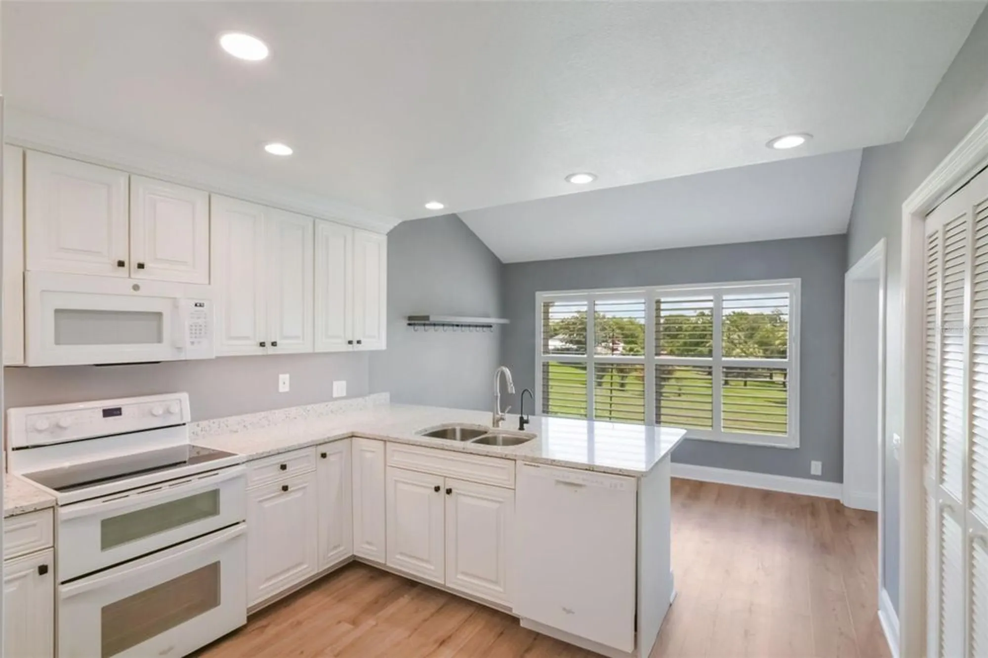 Property Slideshow image 19 of 76 | 6036 topsail rd, Lady Lake, FL, 32159