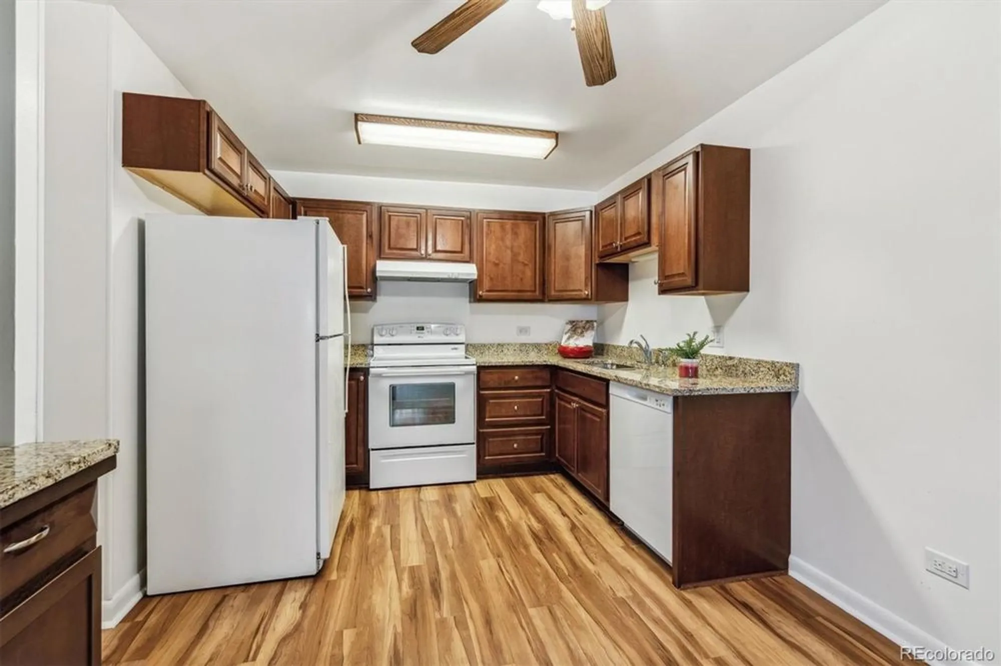 Property Slideshow image 7 of 50 | 610 s alton way apt 8d, Denver, CO, 80247