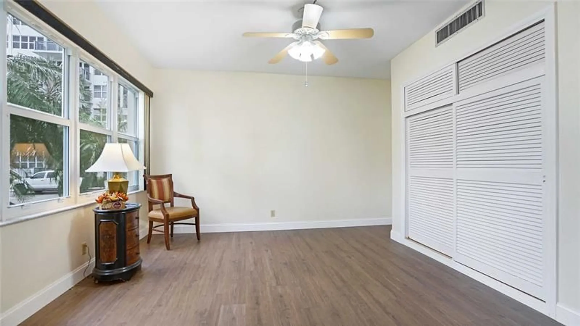 Property Slideshow image 10 of 49 | 3333 ne 34th st 109, Fort Lauderdale, FL, 33308