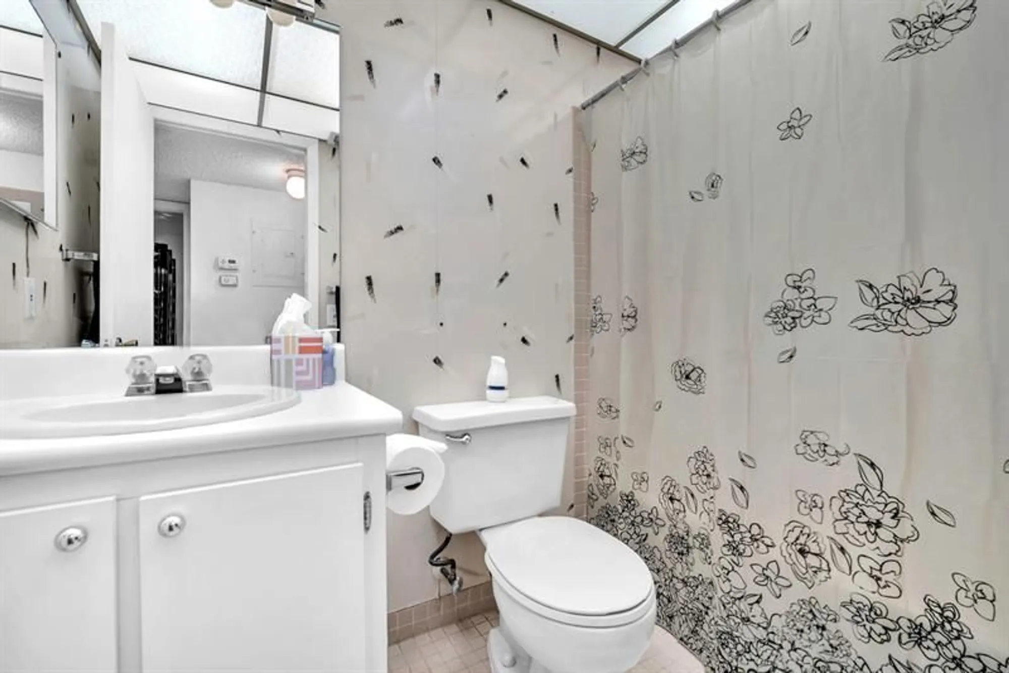 Property Slideshow image 16 of 31 | 10419 e clairmont cir 205, Tamarac, FL, 33321
