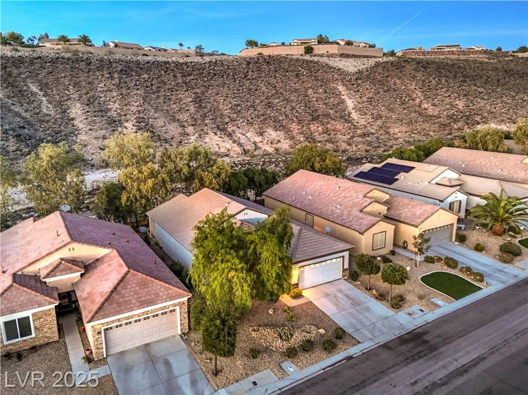 Property Slideshow image 12 of 42 | 2314 jada dr, Henderson, NV, 89044
