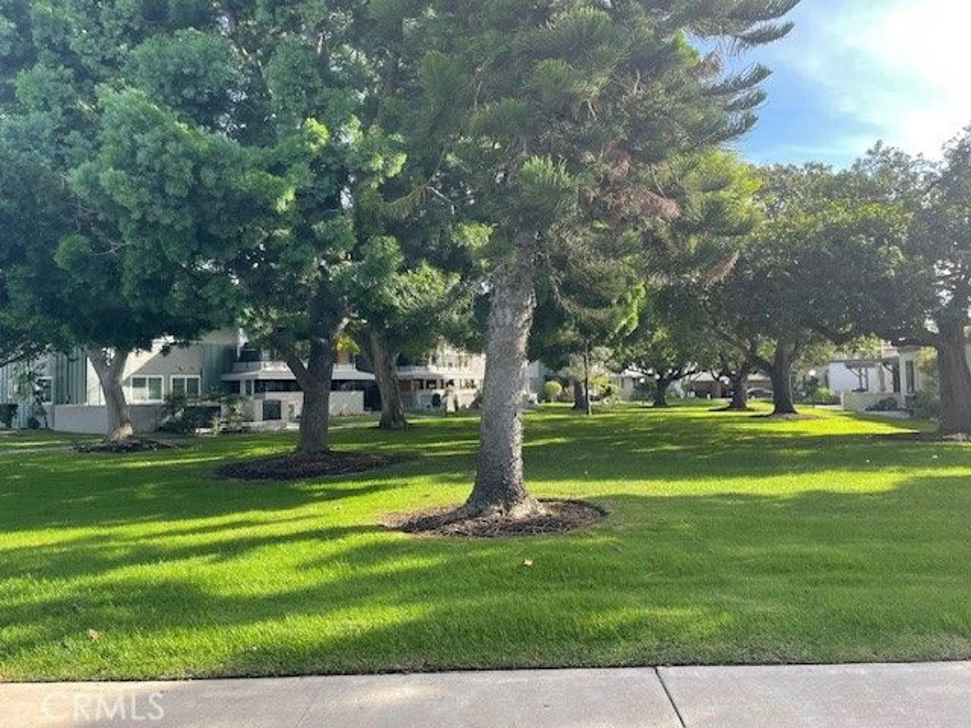 Property Slideshow image 5 of 27 | 13342 del monte dr apt 5g, Seal Beach, CA, 90740