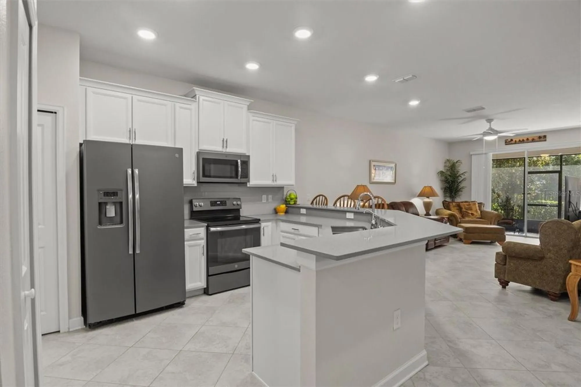 Property Slideshow image 7 of 34 | 2853 attwater loop, Winter Haven, FL, 33884