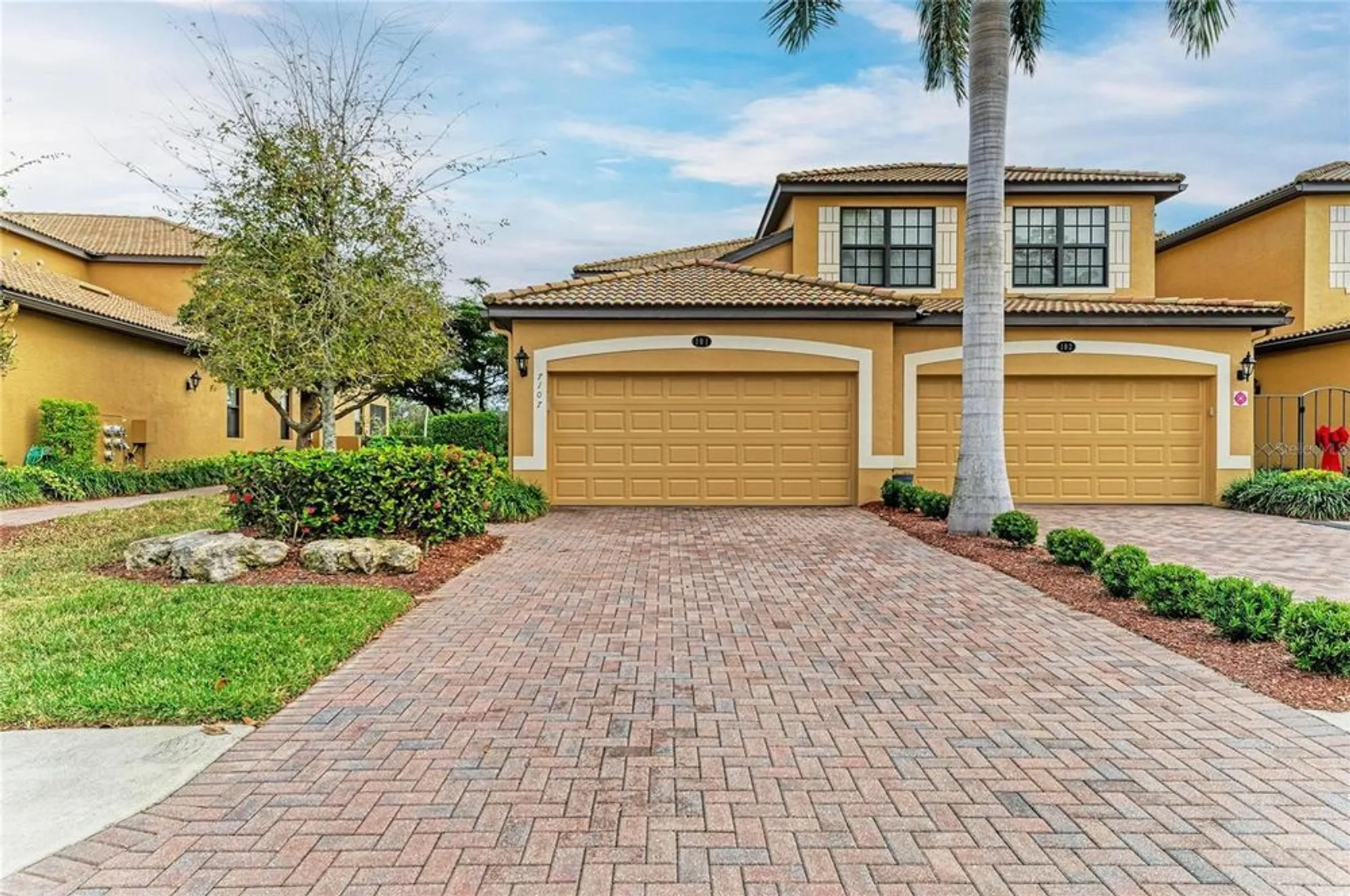 Property Slideshow image 6 of 76 | 7107 grand estuary trl 101, Bradenton, FL, 34212