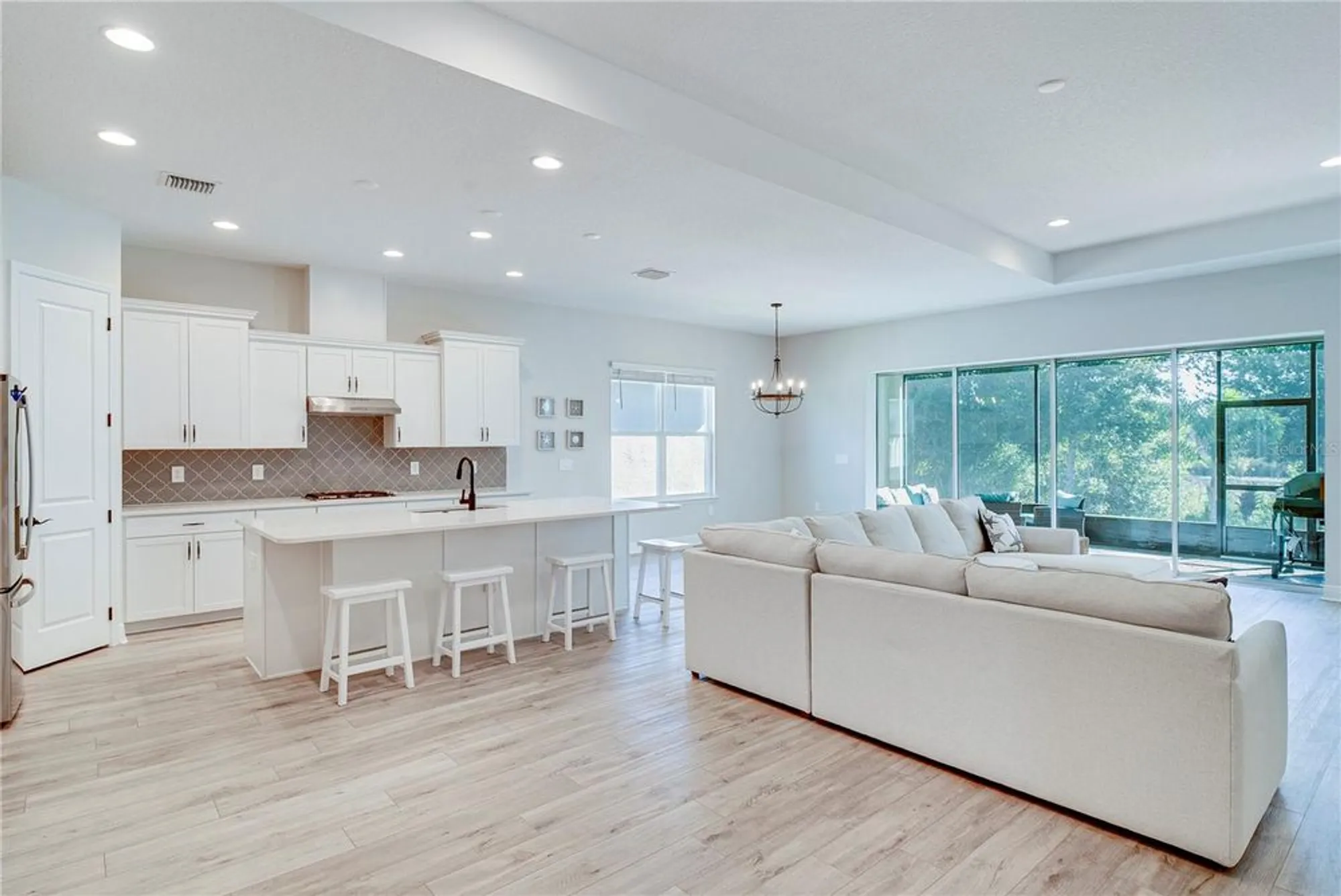 Property Slideshow image 5 of 32 | 2111 limestone trl # 504, Kissimmee, FL, 34747