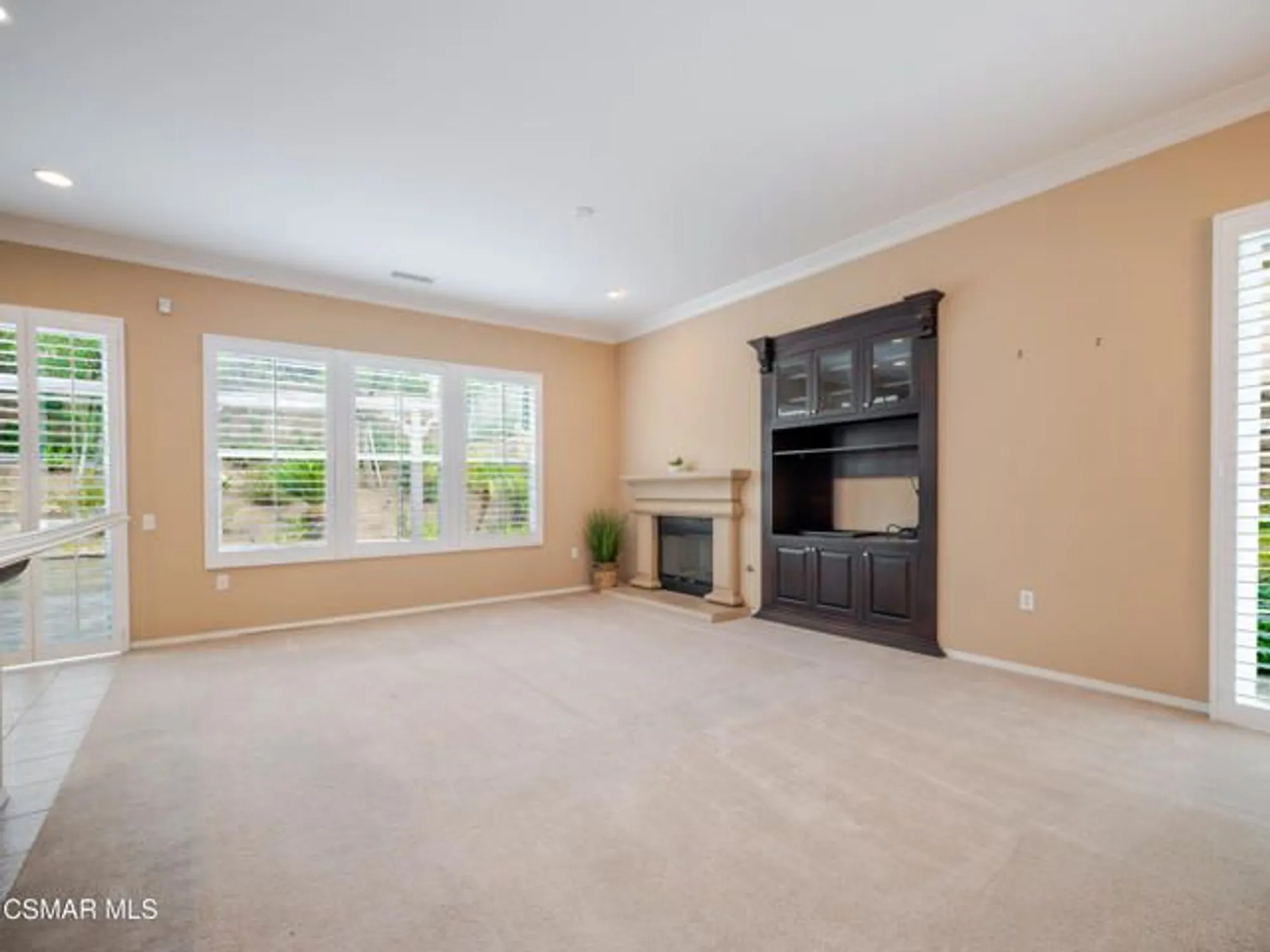 Property Slideshow image 13 of 51 | 23752 noble fir ct, Valencia, CA, 91354