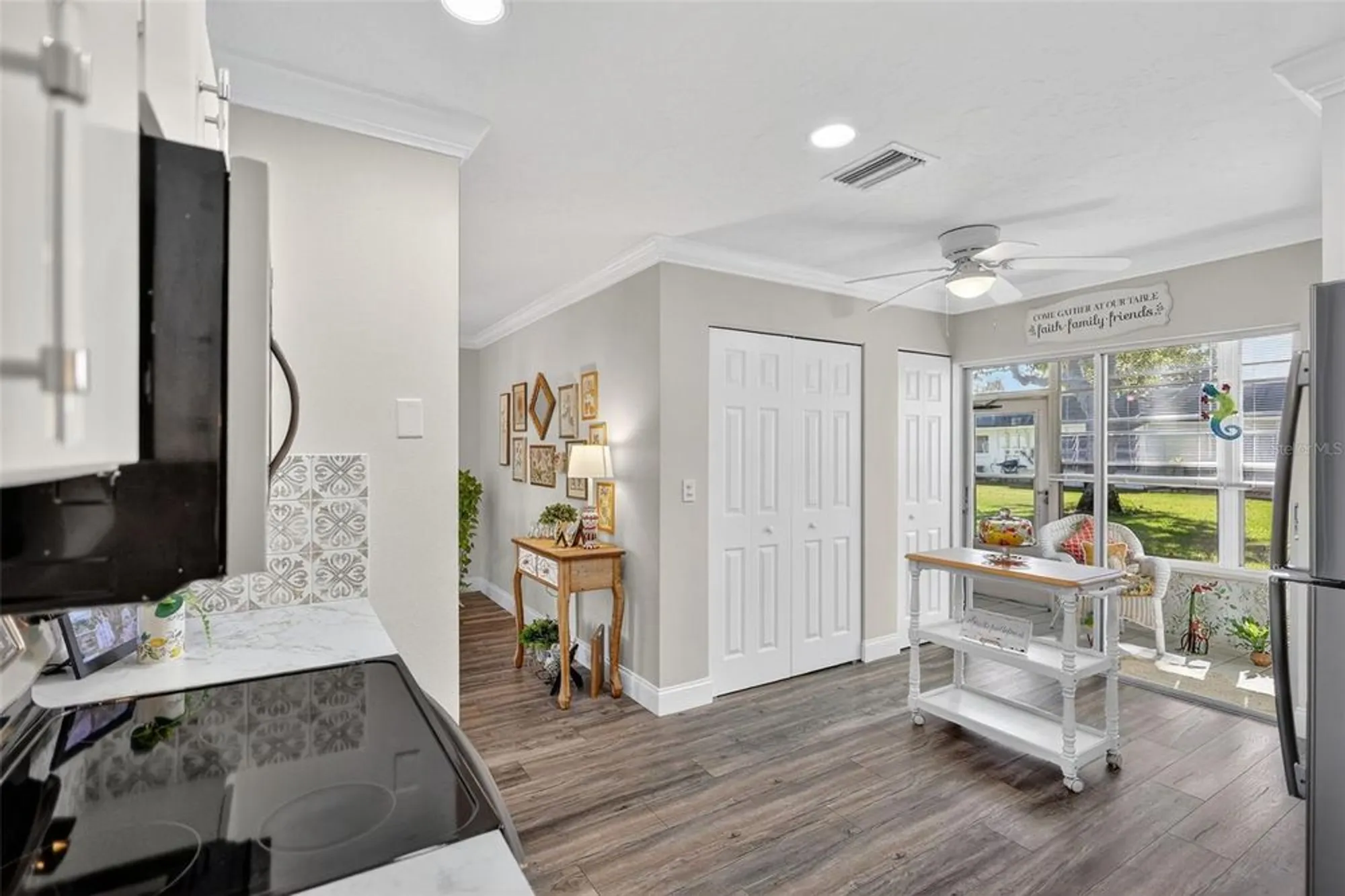 Property Slideshow image 19 of 48 | 4207 34th avenue dr w # 4207, Bradenton, FL, 34205