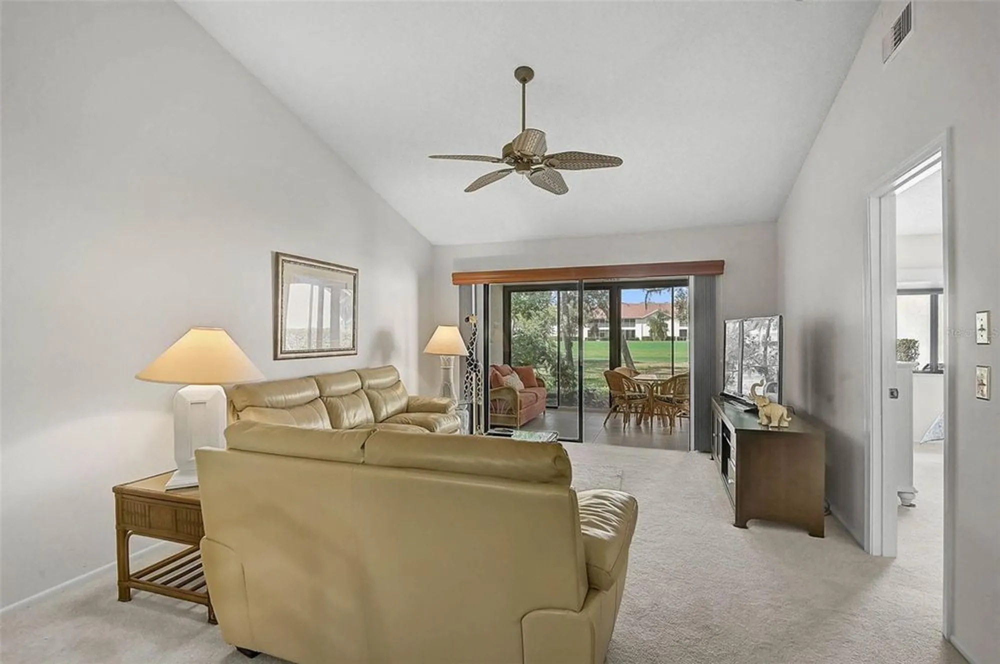 Property Slideshow image 12 of 31 | 5633 avista dr, Sarasota, FL, 34243