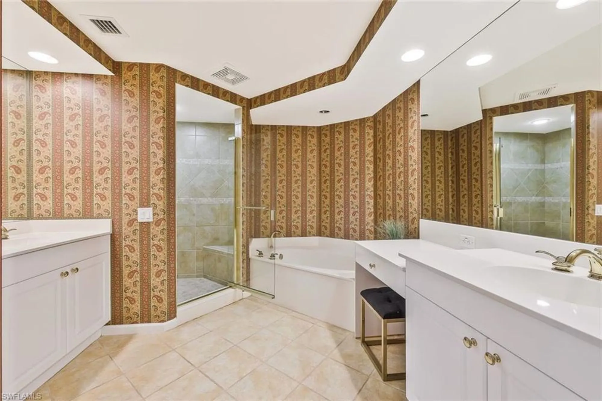 Property Slideshow image 13 of 22 | 23650 via veneto blvd 202, Estero, FL, 34134