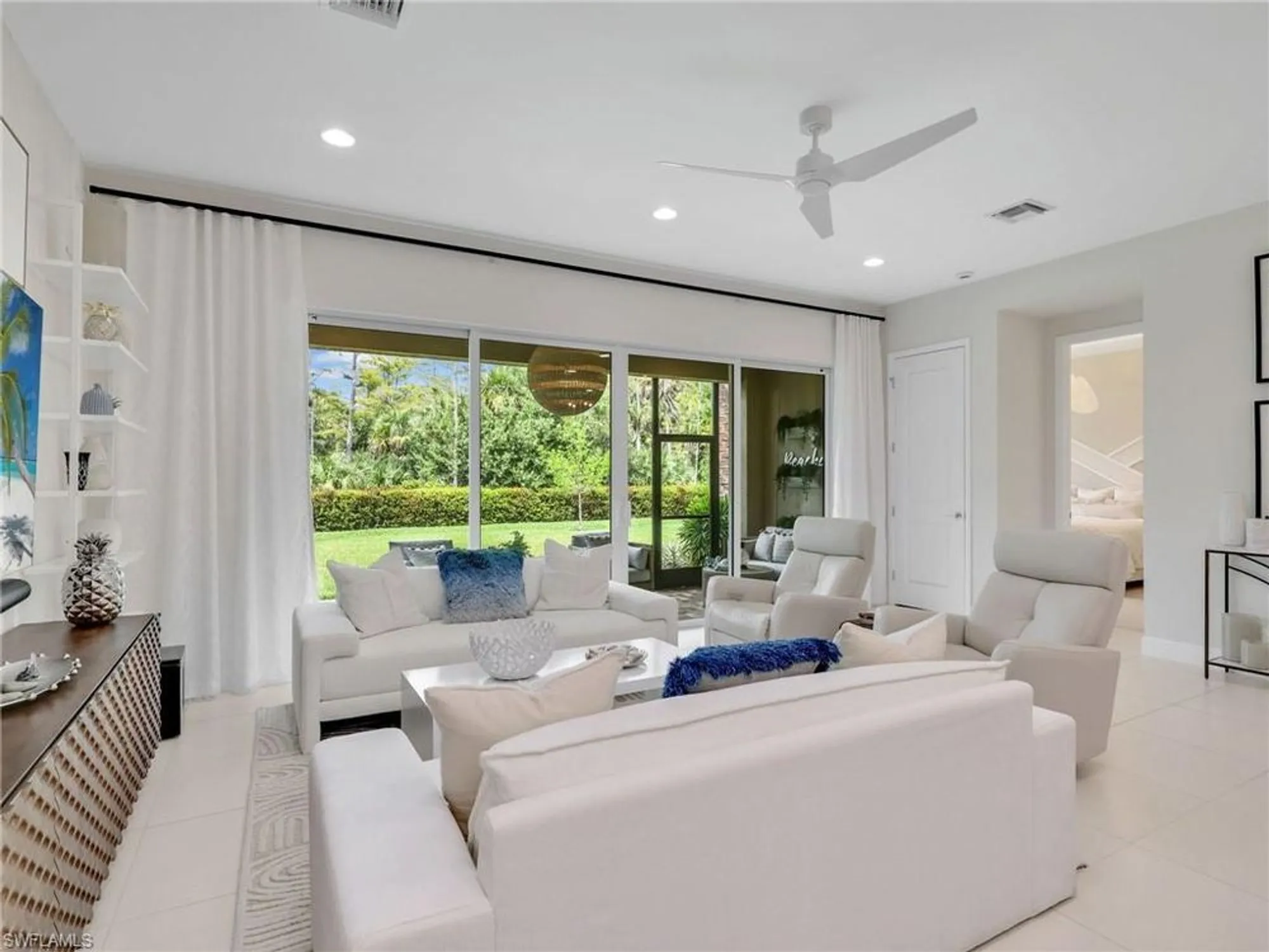 Property Slideshow image 19 of 49 | 11265 daphne ct, Naples, FL, 34120