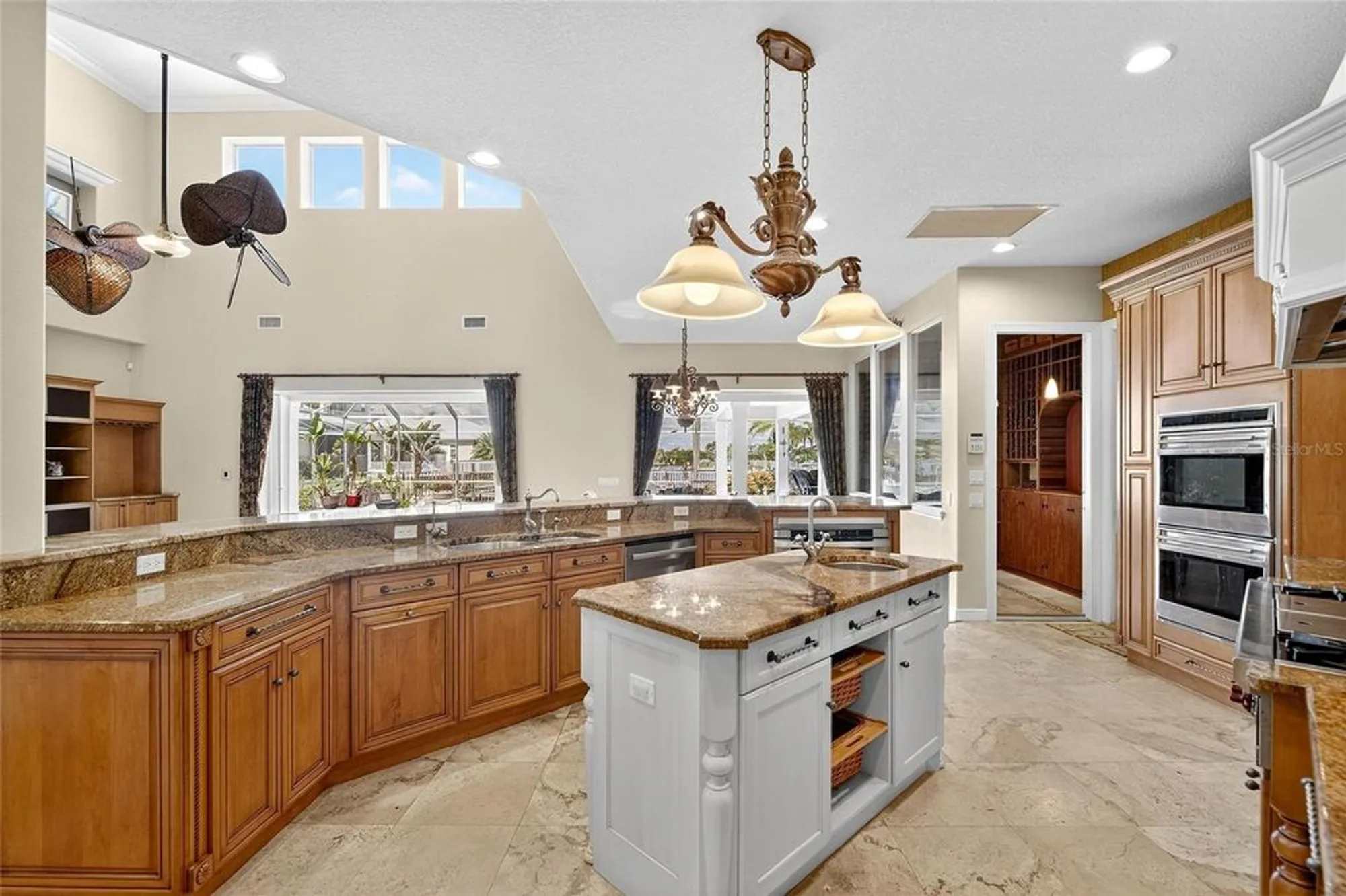 Property Slideshow image 33 of 98 | 517 mirabay blvd, Apollo Beach, FL, 33572