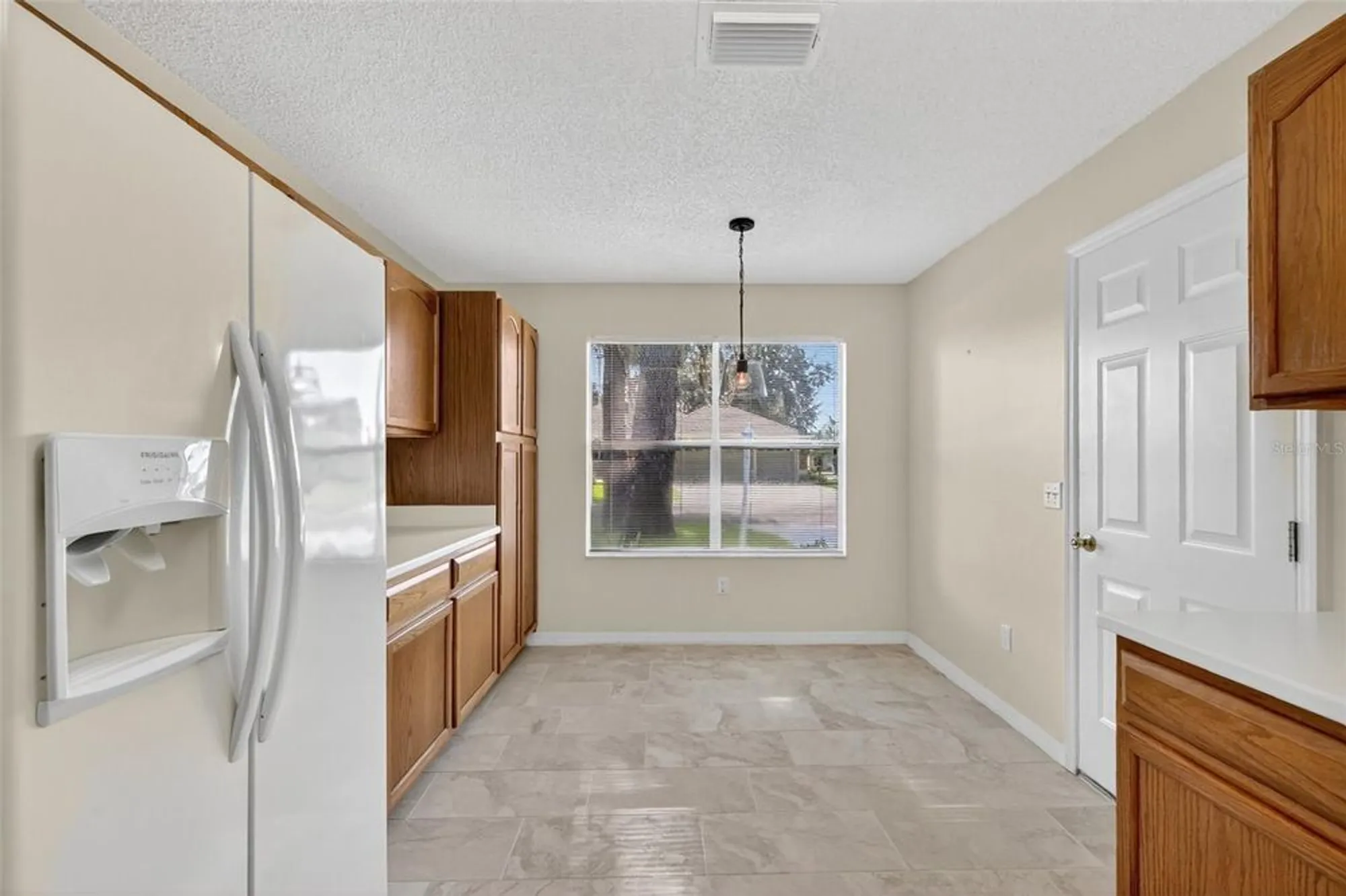 Property Slideshow image 11 of 40 | 604 juanita ct, The Villages, FL, 32159