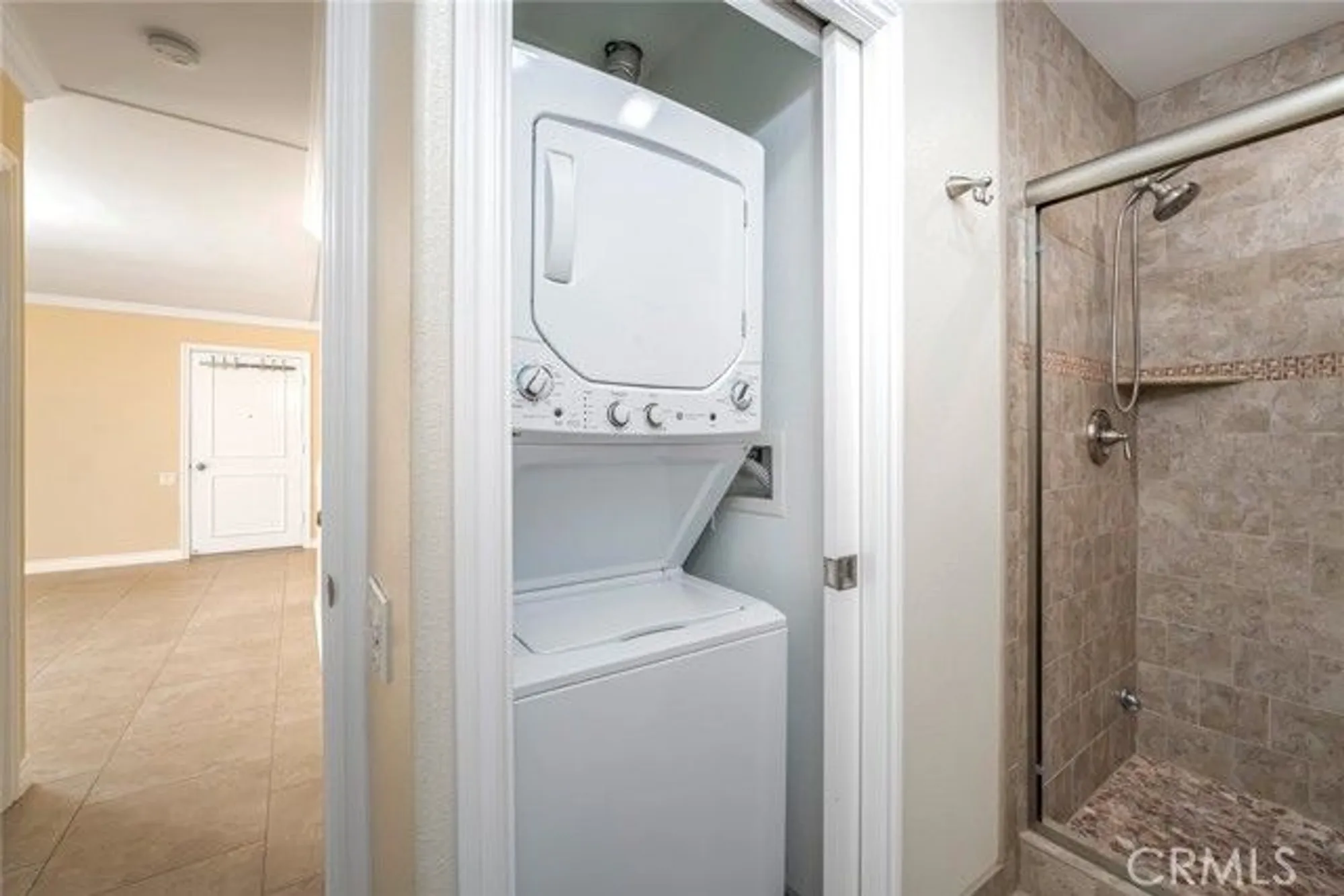 Property Slideshow image 14 of 17 | 2111 via puerta s, Laguna Woods, CA, 92637