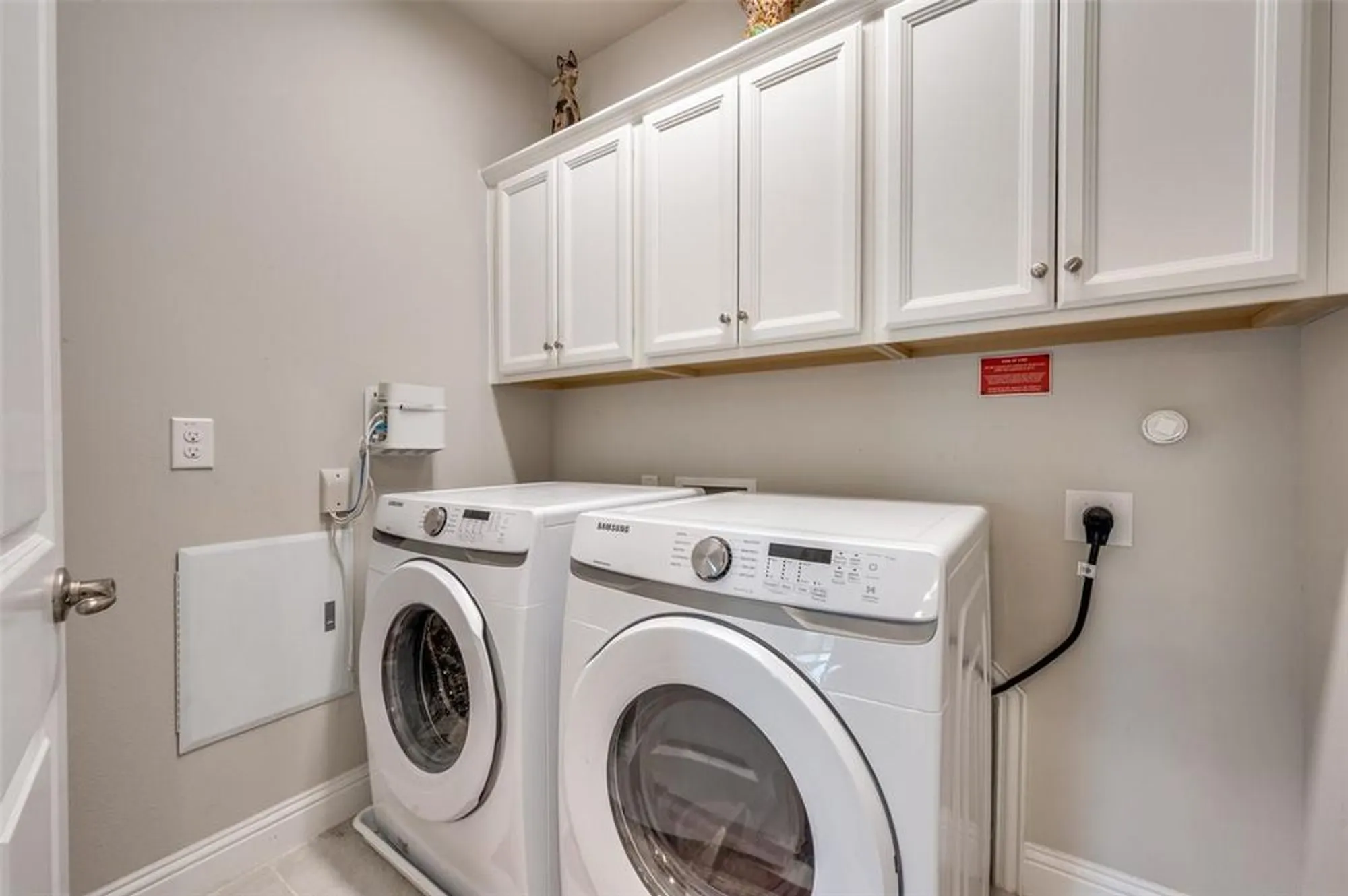 Property Slideshow image 13 of 35 | 1735 wittington pl apt 1207, Dallas, TX, 75234