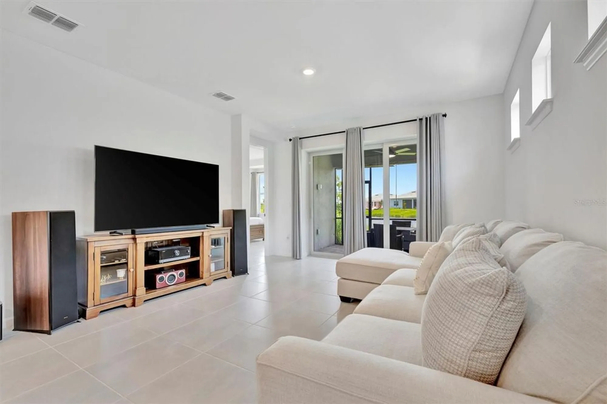 Property Slideshow image 23 of 75 | 10367 abaco falls dr, Englewood, FL, 34223