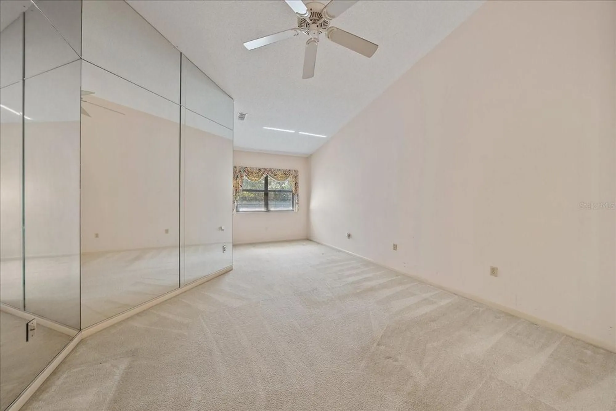Property Slideshow image 21 of 54 | 1654 starling dr 201, Sarasota, FL, 34231