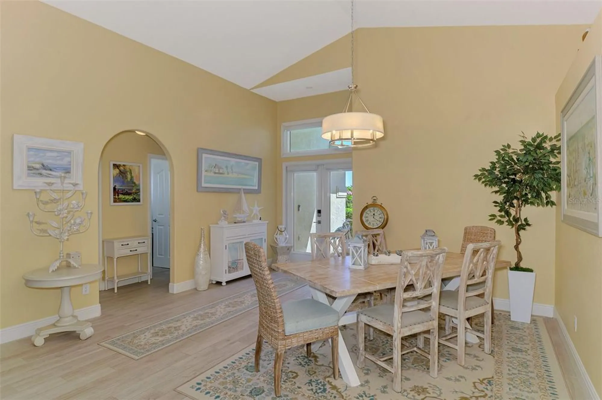 Property Slideshow image 9 of 55 | 320 bermuda ct 10, Venice, FL, 34293