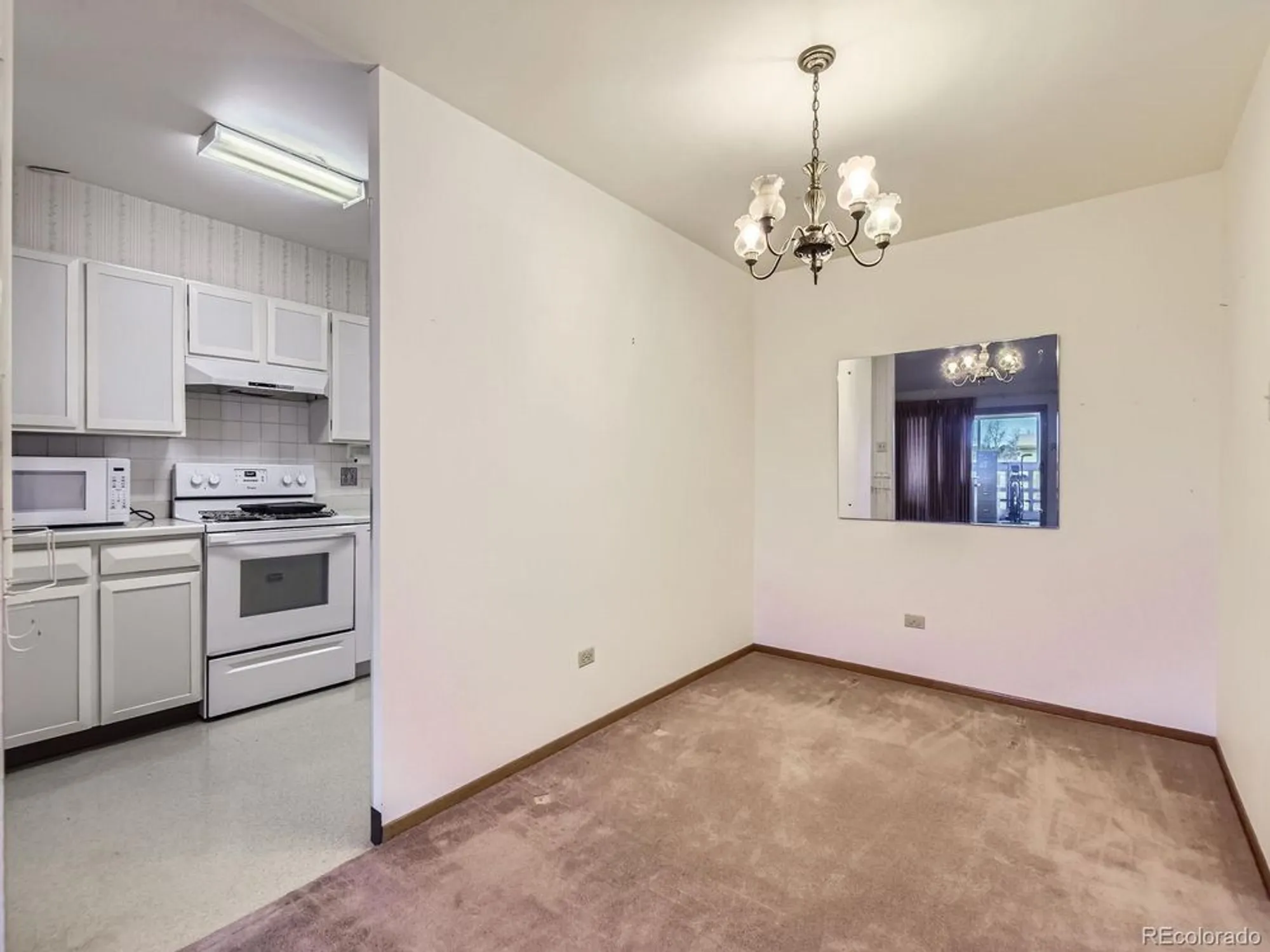 Property Slideshow image 6 of 32 | 625 s alton way 3d, Denver, CO, 80247