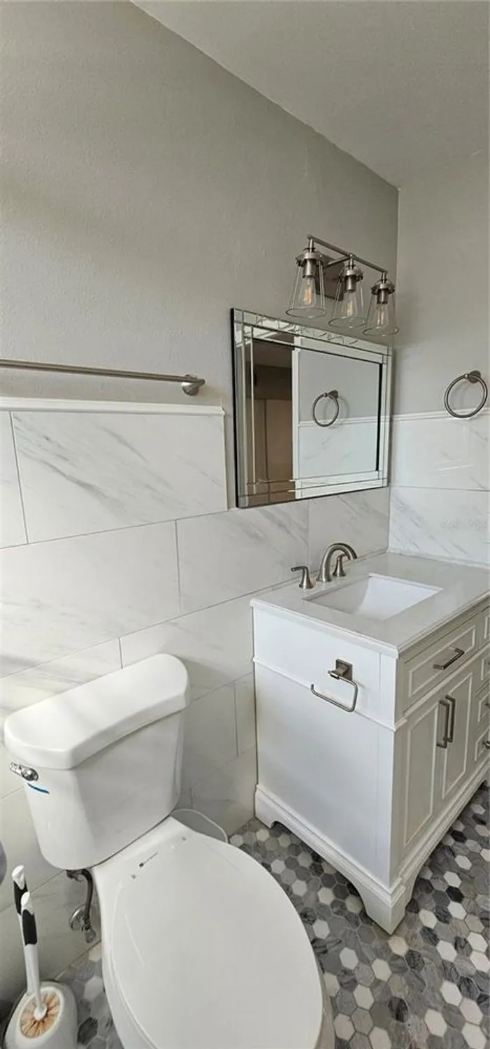 Property Slideshow image 11 of 60 | 2468 florentine way apt 26, Clearwater, FL, 33763