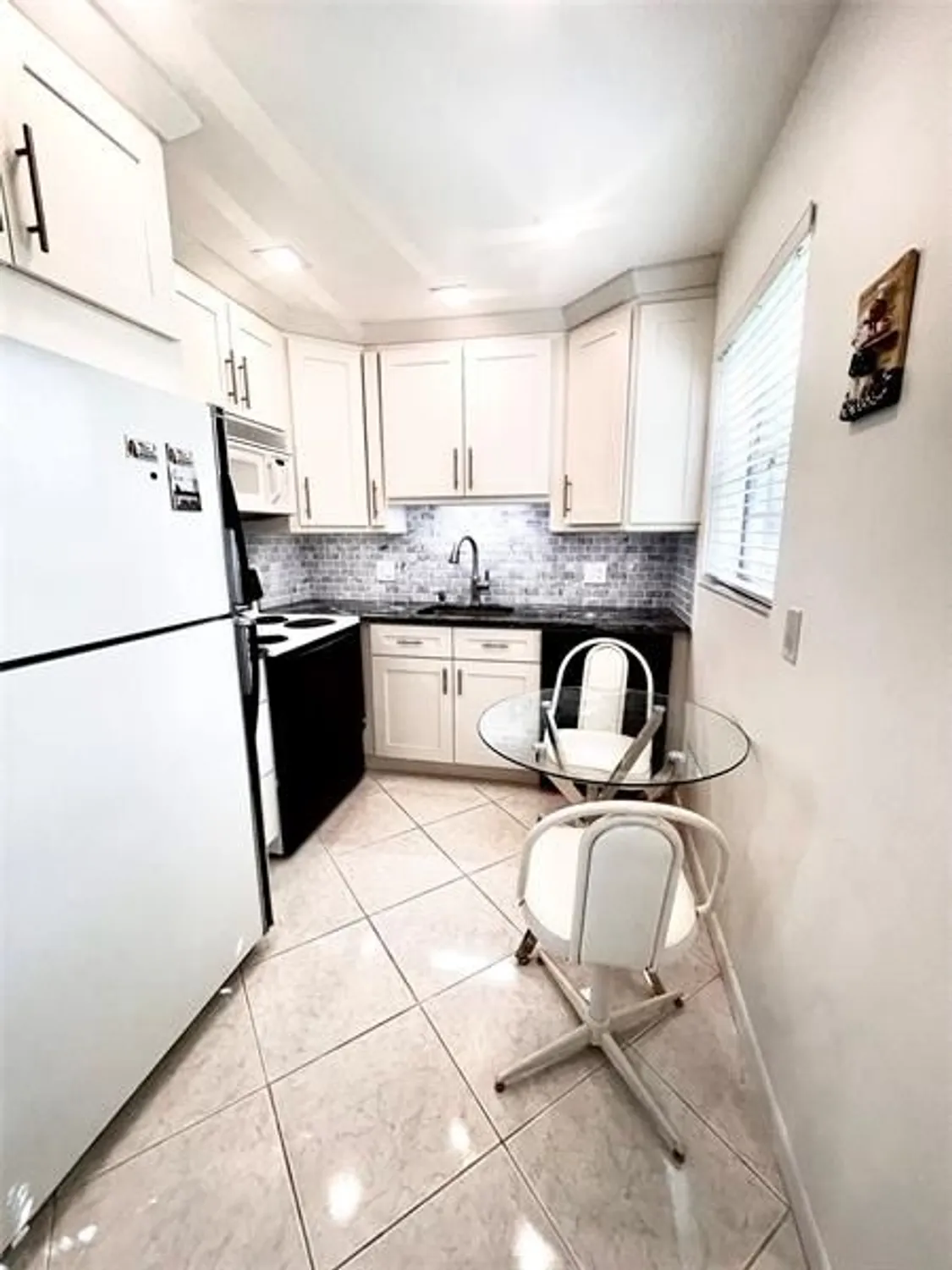 Property Slideshow image 5 of 64 | 40 keswick b # 40, Deerfield Beach, FL, 33442