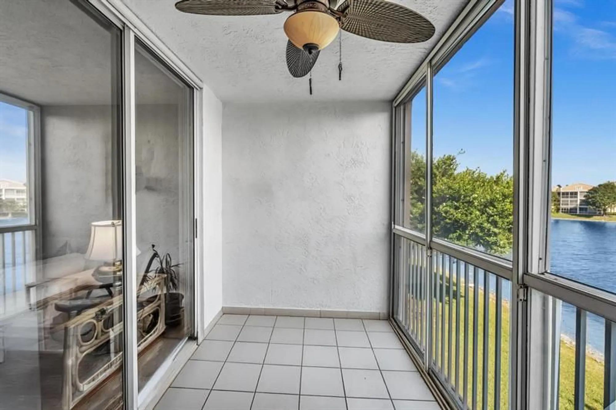 Property Slideshow image 36 of 71 | 7512 n devon dr 210, Tamarac, FL, 33321