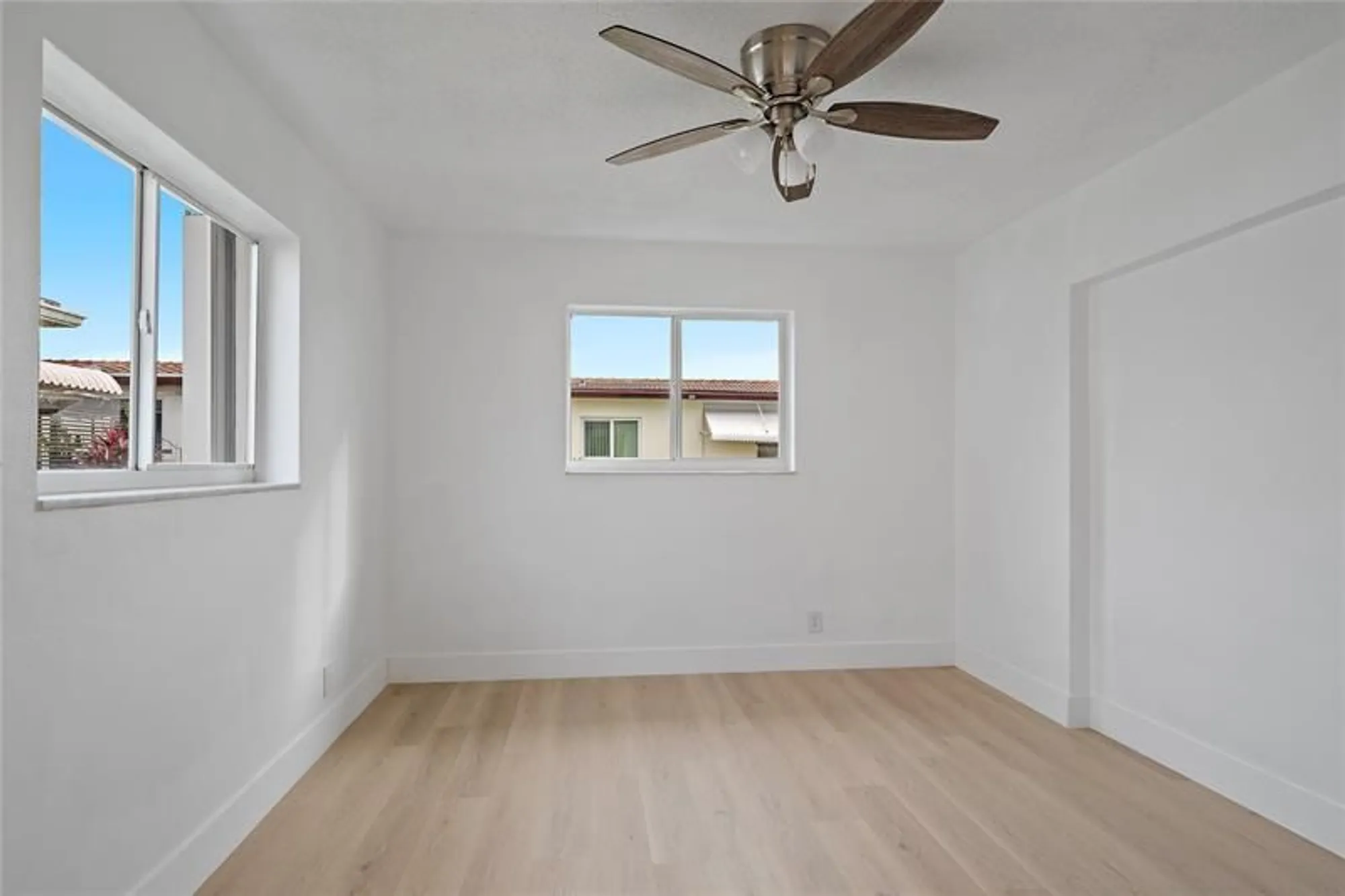 Property Slideshow image 18 of 34 | 4510 nw 49th dr, Tamarac, FL, 33319