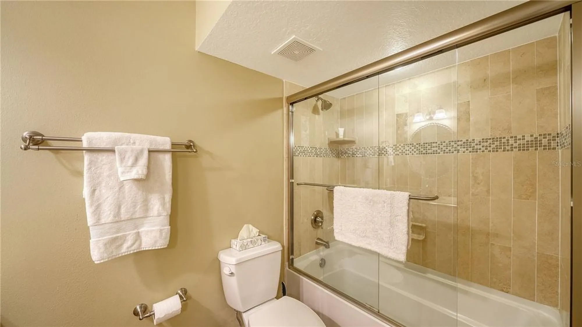 Property Slideshow image 23 of 63 | 19 whispering sands dr apt 805, Sarasota, FL, 34242