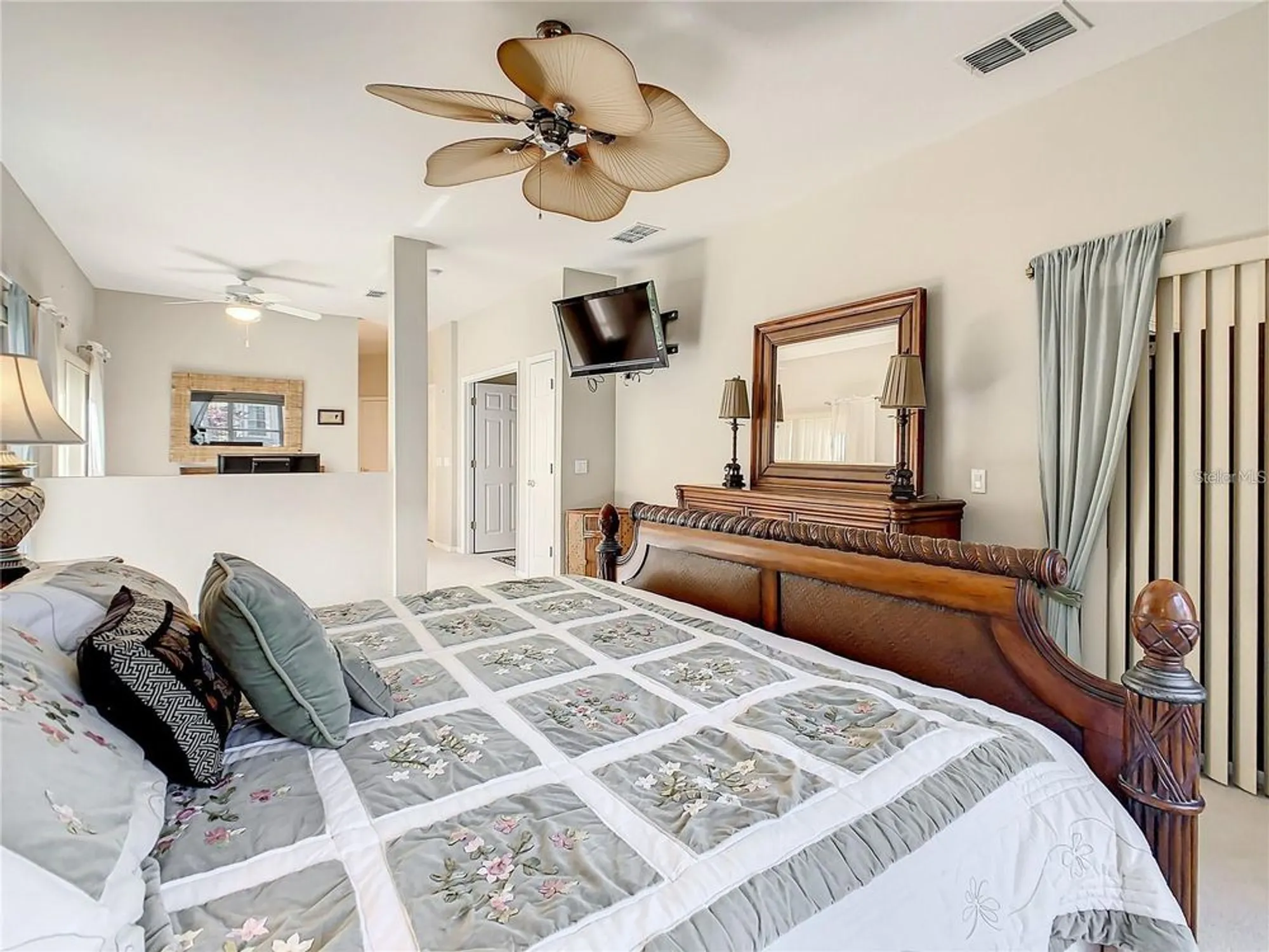 Property Slideshow image 22 of 86 | 417 lake butler dr, Kissimmee, FL, 34759