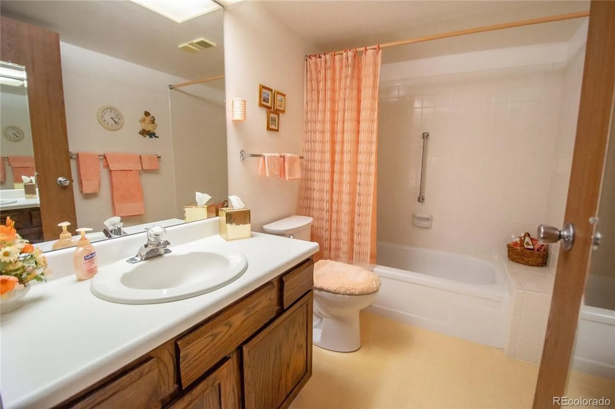 Property Slideshow image 33 of 37 | 14390 e marina dr 202, Aurora, CO, 80014